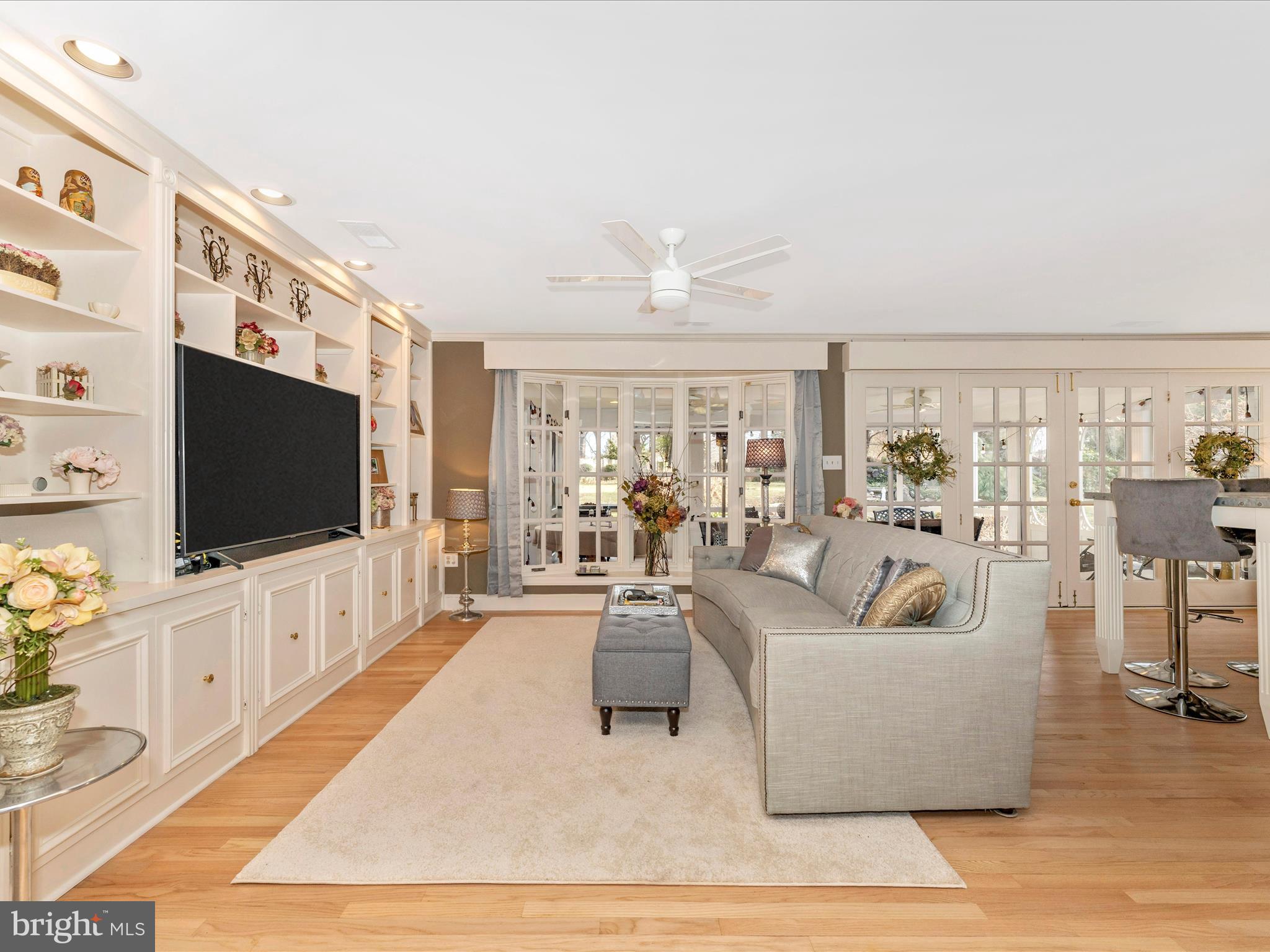 SPRING VALLEY - Residential