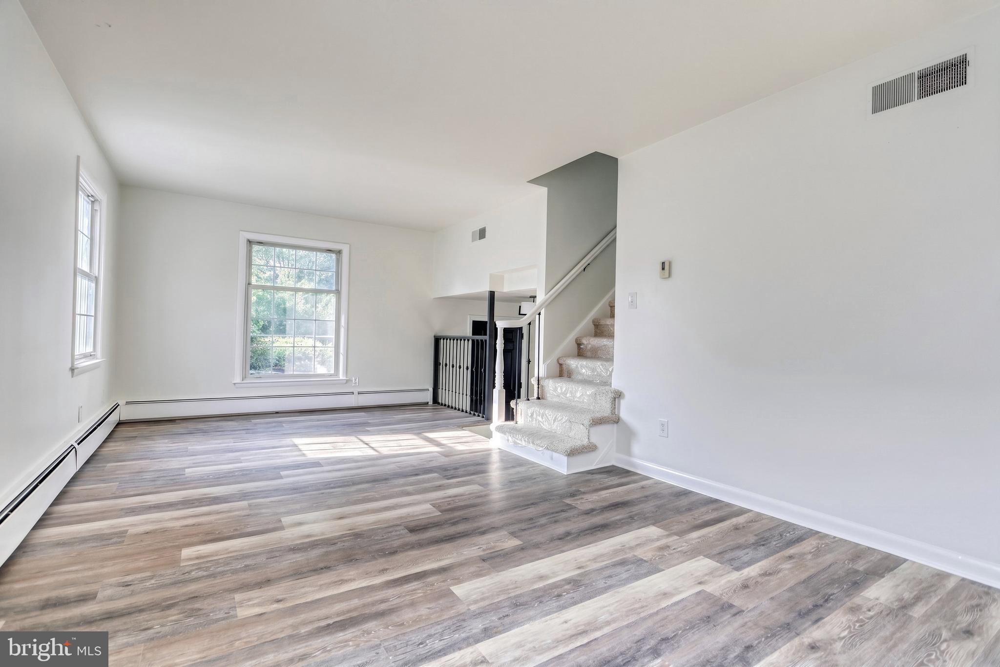 CAMP HILL - Residential