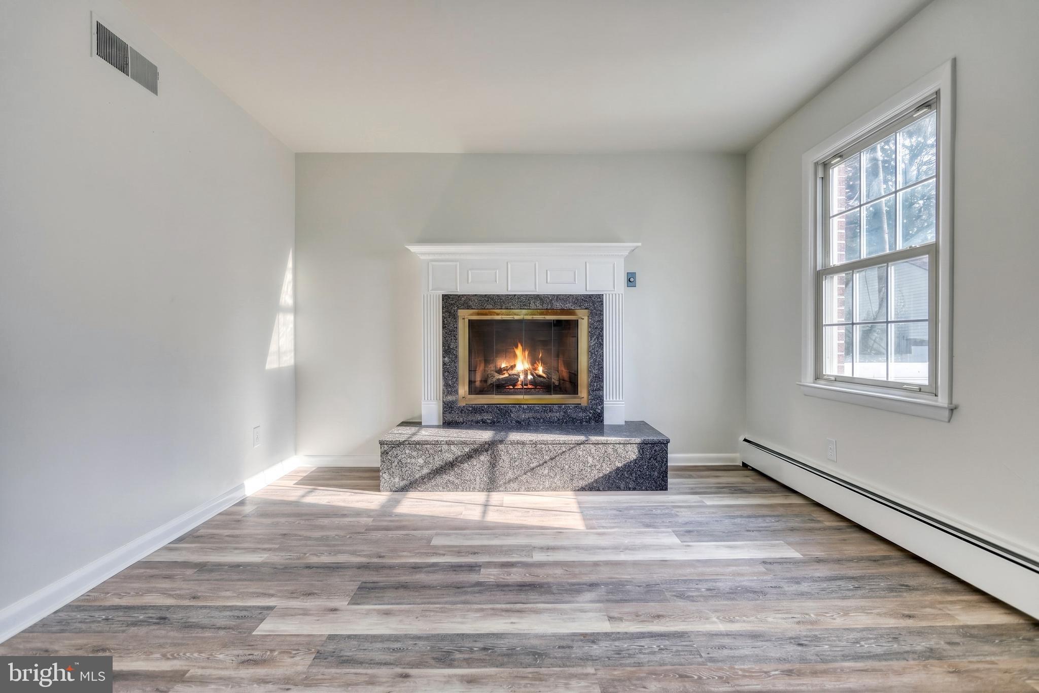 CAMP HILL - Residential