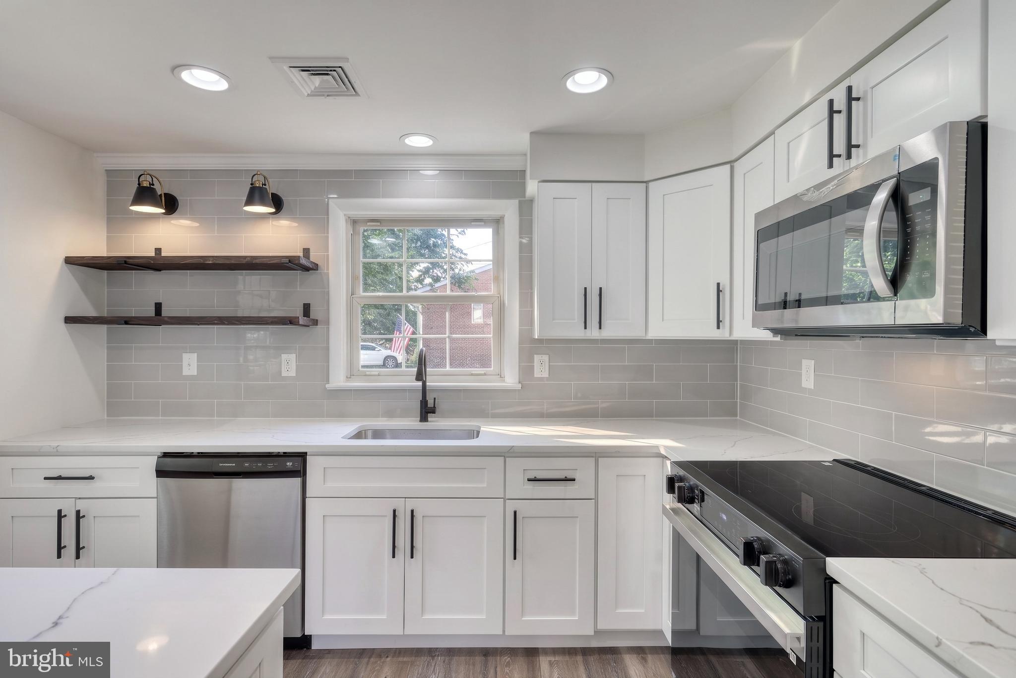 CAMP HILL - Residential