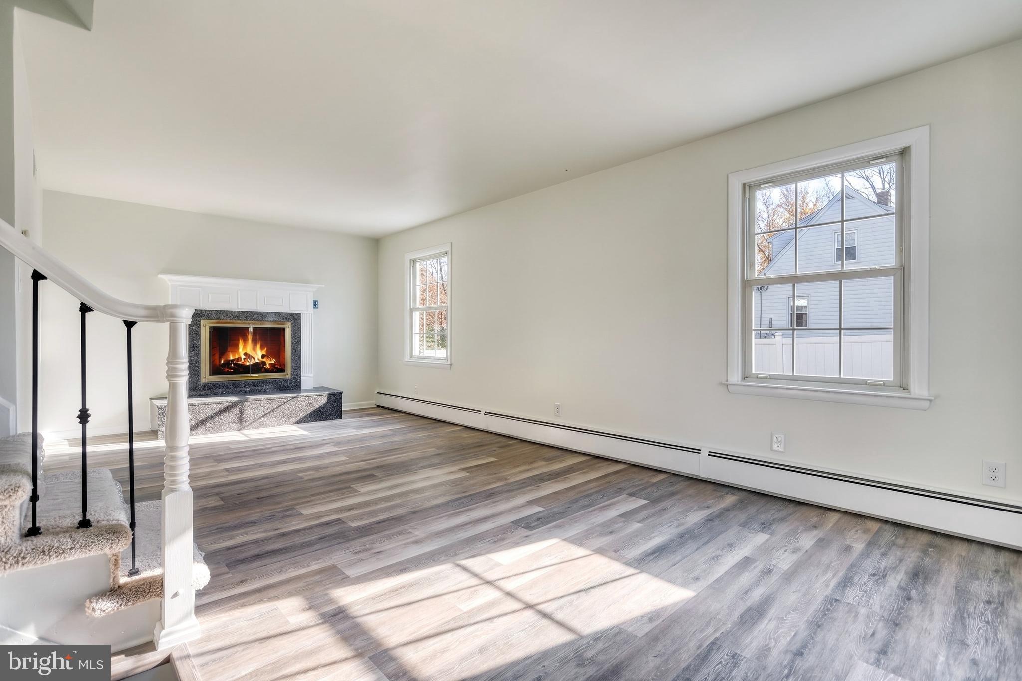 CAMP HILL - Residential