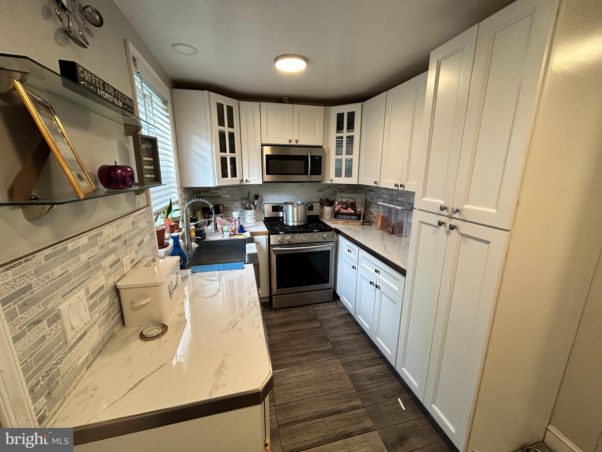 POINT BREEZE - Residential