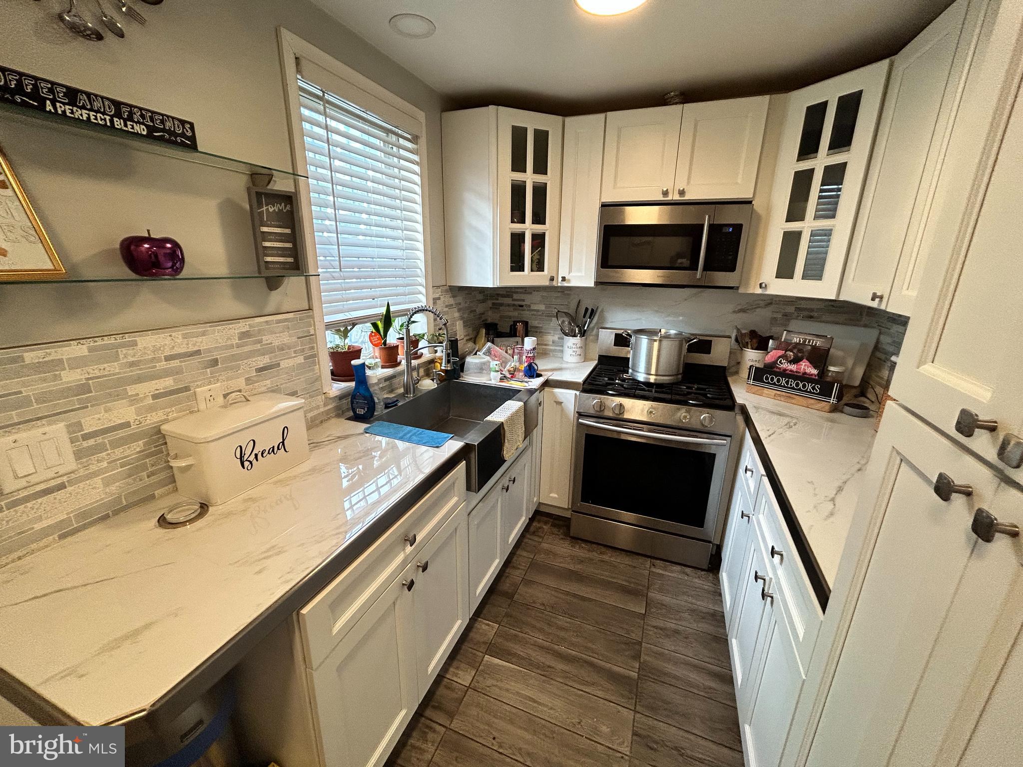 POINT BREEZE - Residential