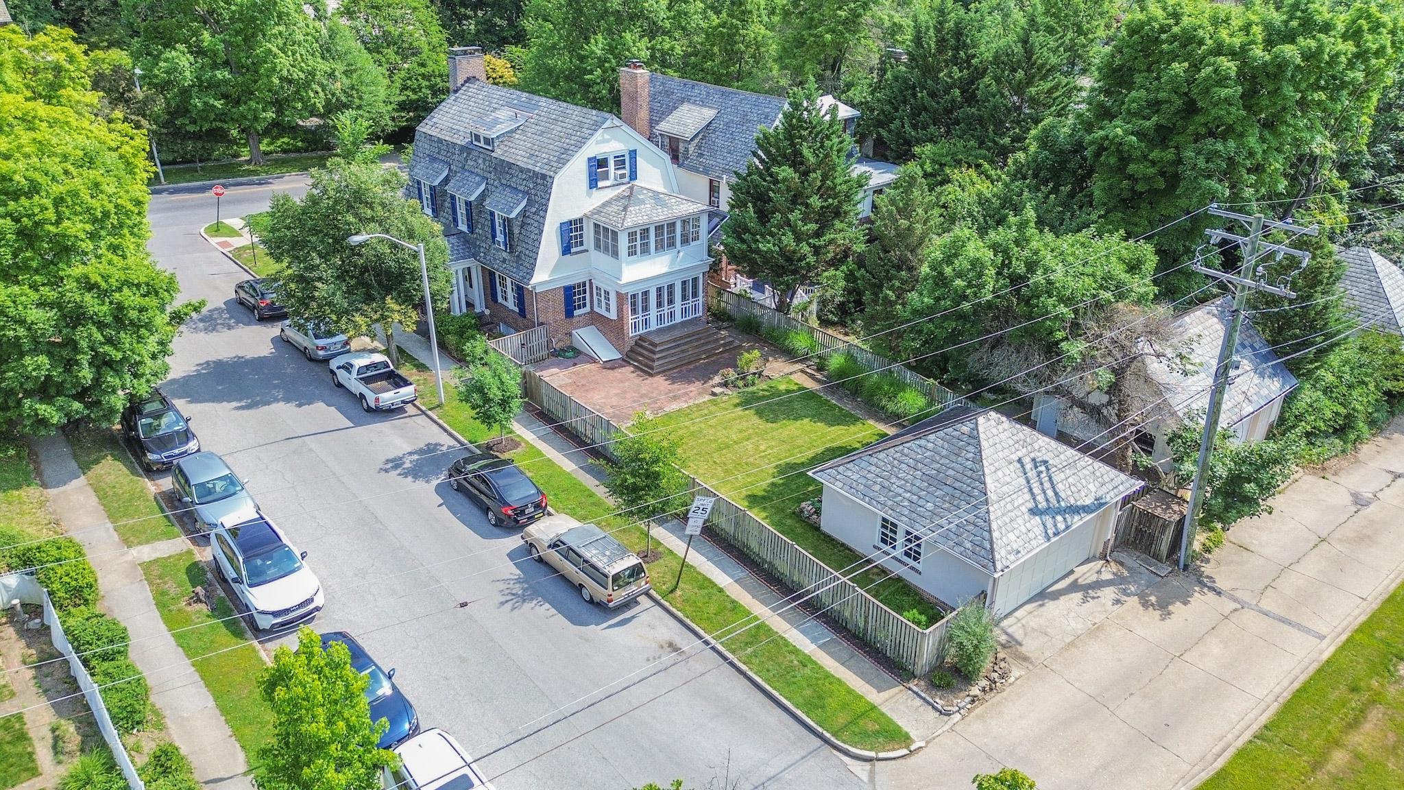 ROLAND PARK - Residential