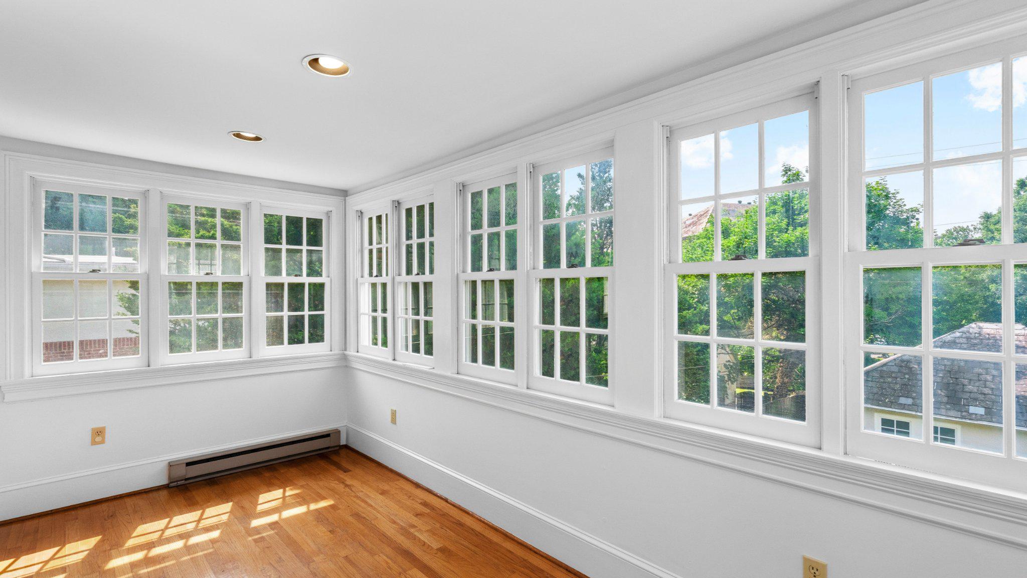ROLAND PARK - Residential