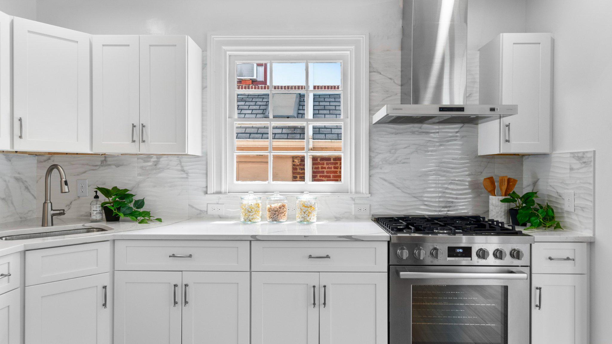 ROLAND PARK - Residential