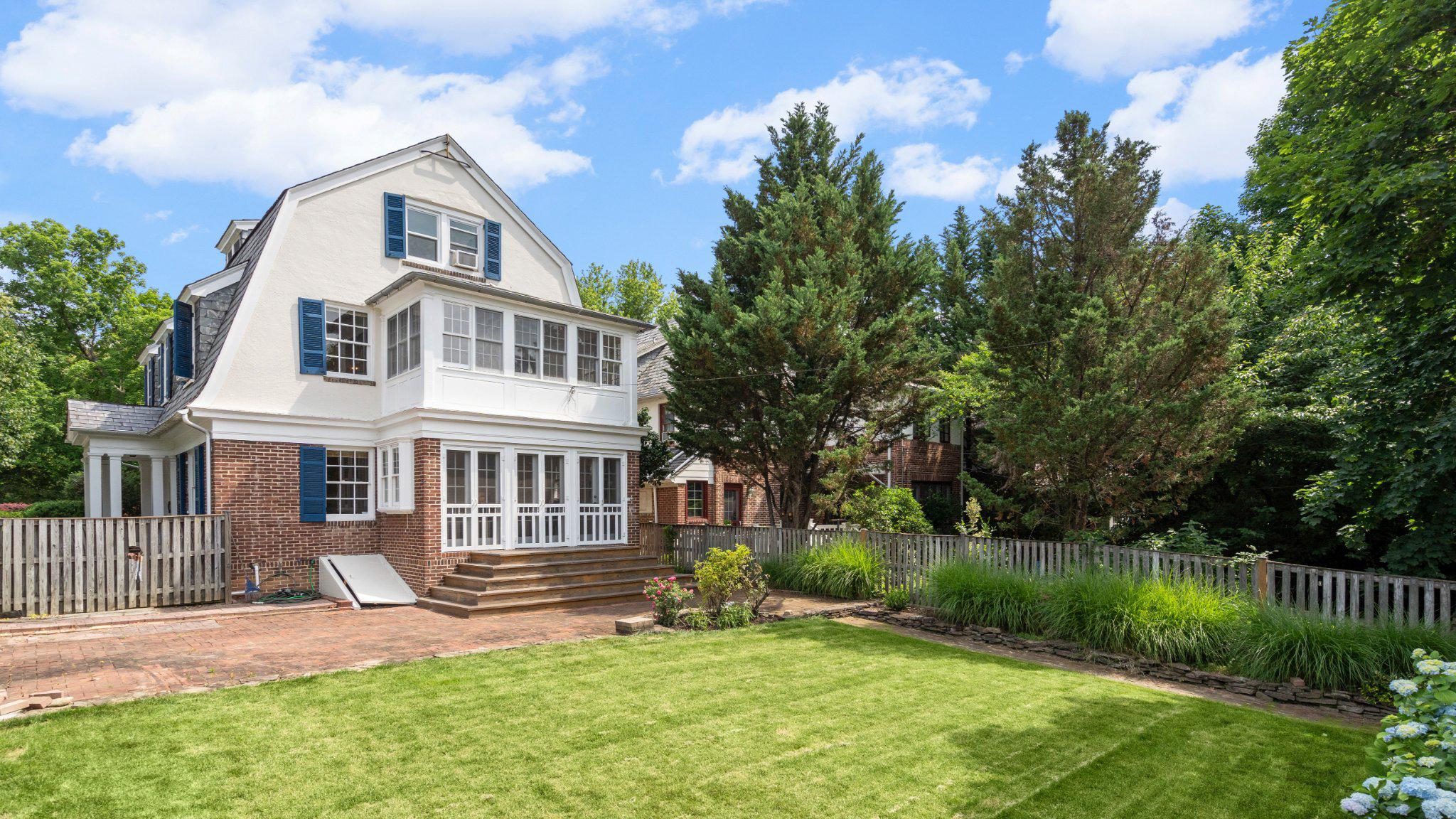 ROLAND PARK - Residential