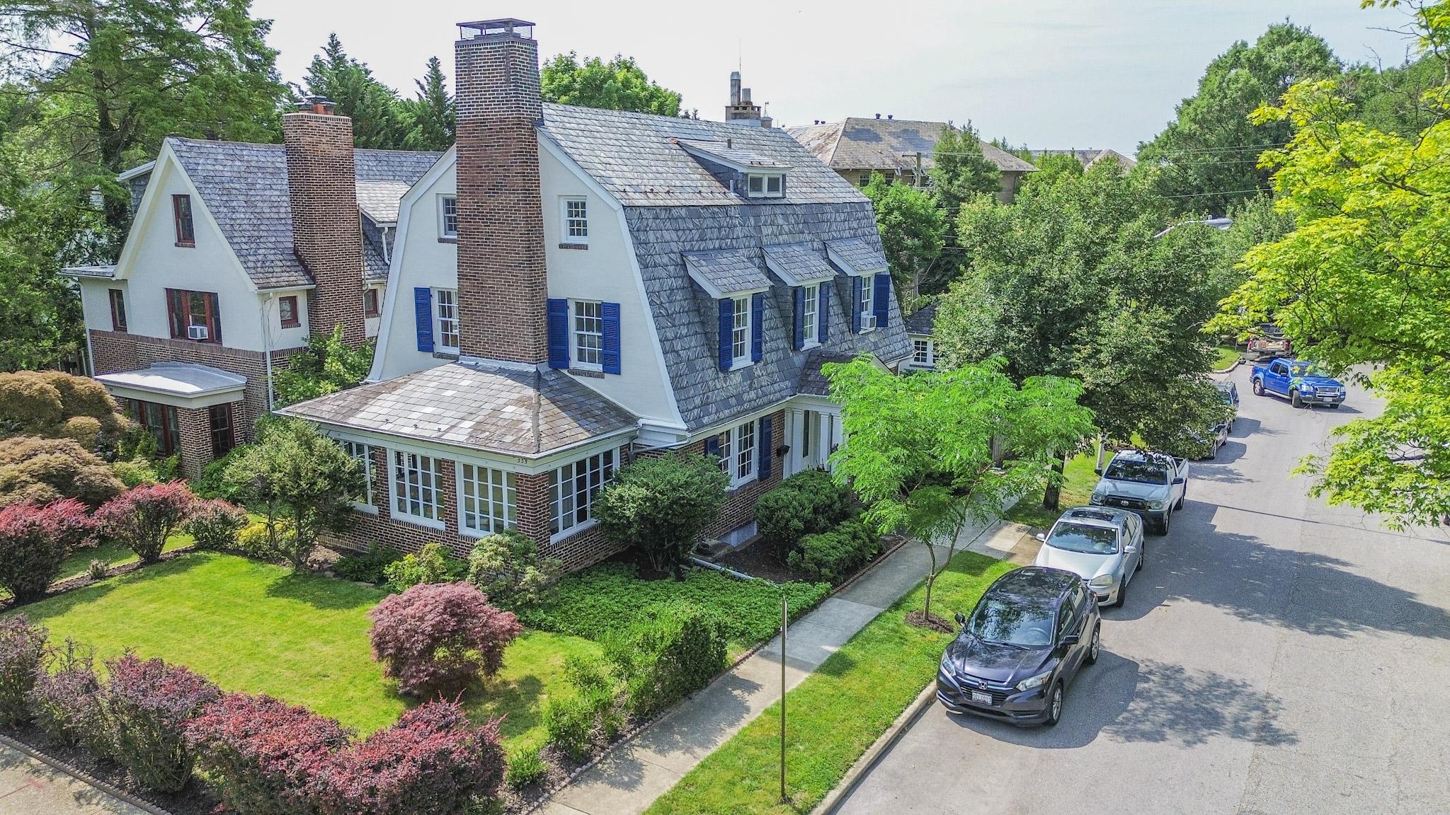 ROLAND PARK - Residential