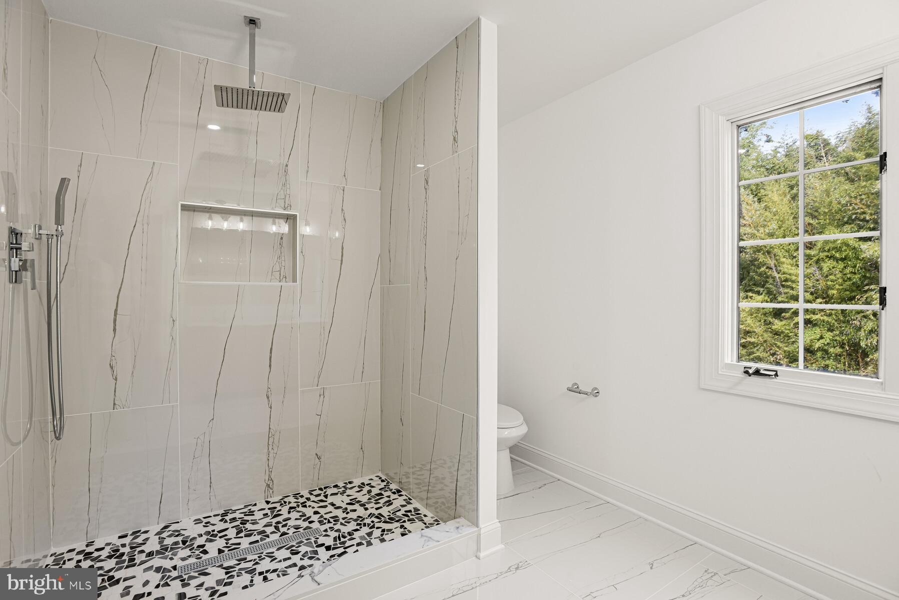 NOTTINGHAM WOODS - Residential