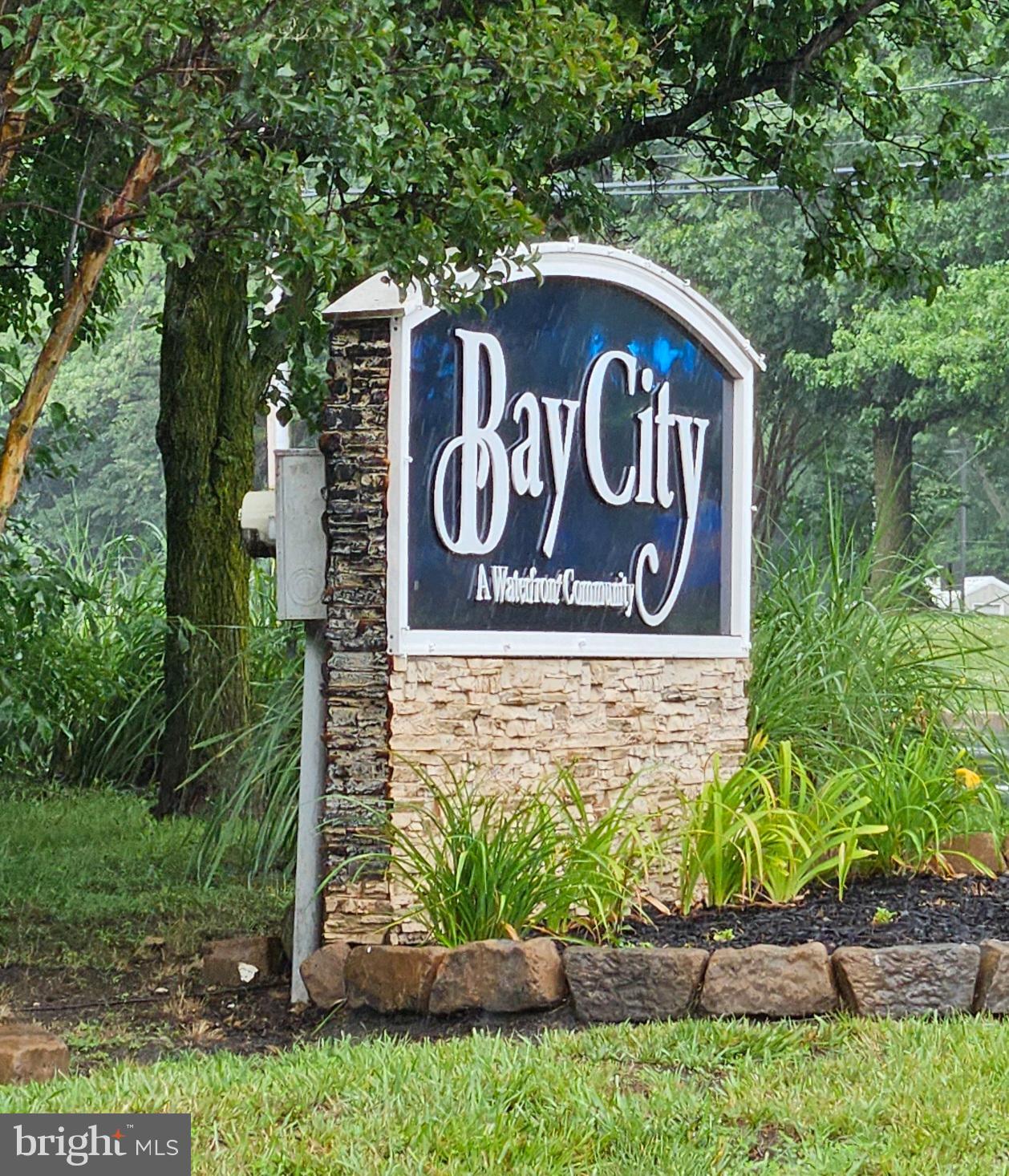 BAY CITY - Residential