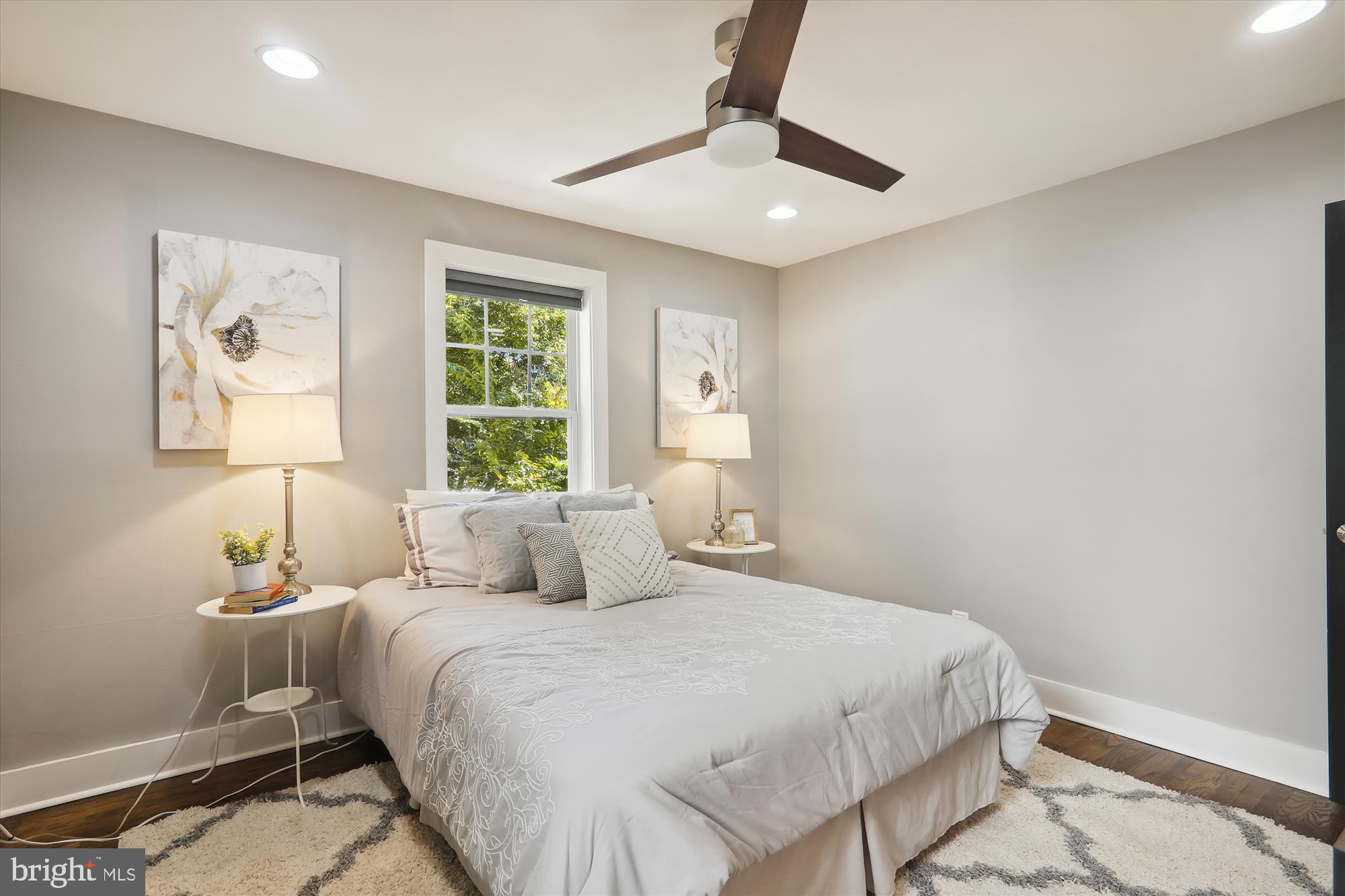 ROCKCREST - Residential