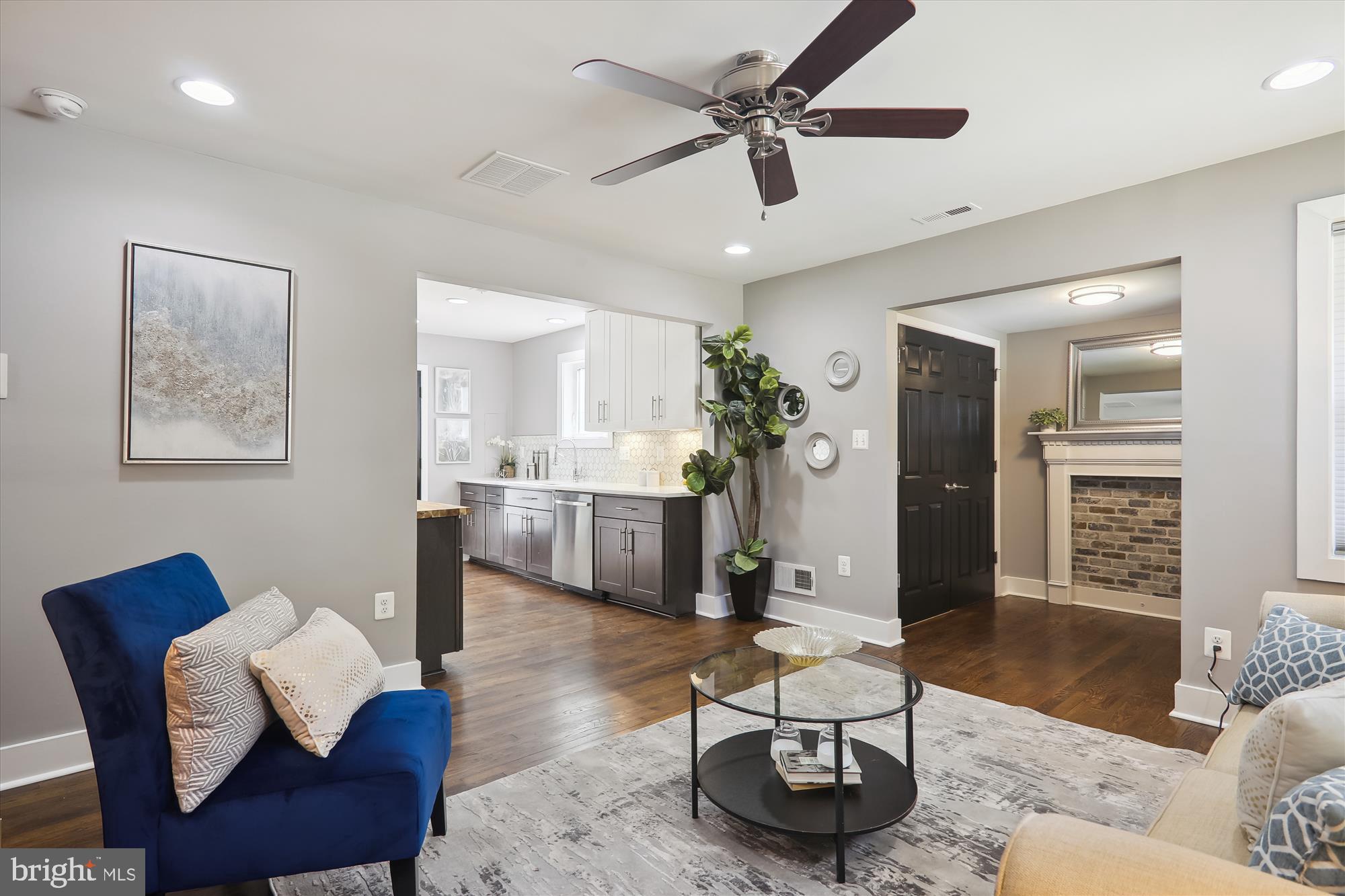 ROCKCREST - Residential