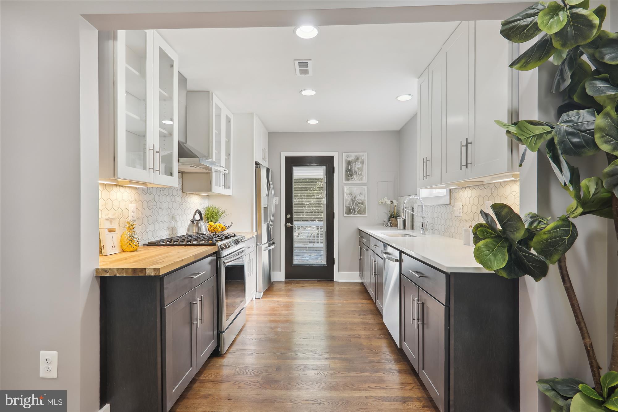 ROCKCREST - Residential
