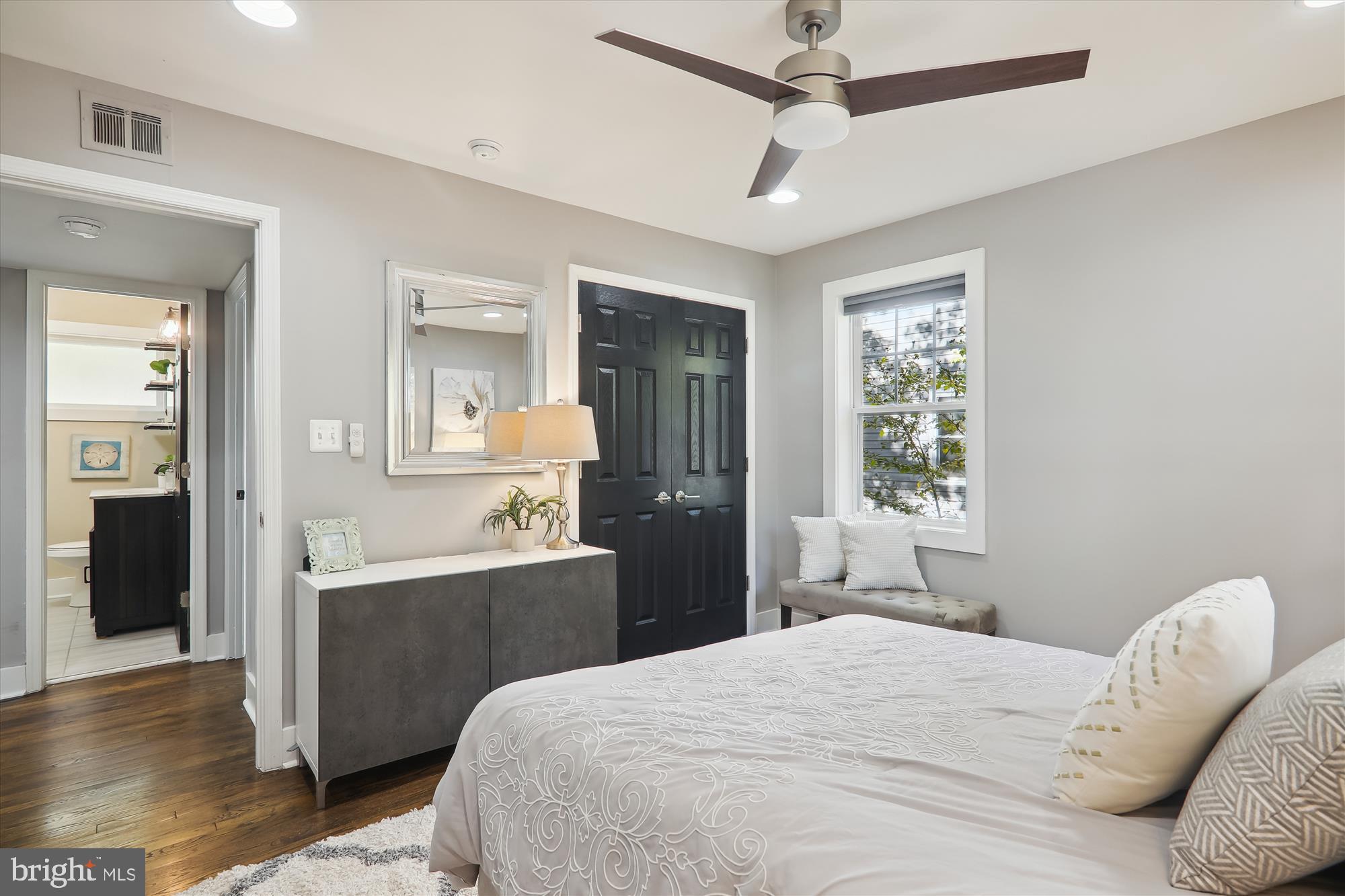 ROCKCREST - Residential