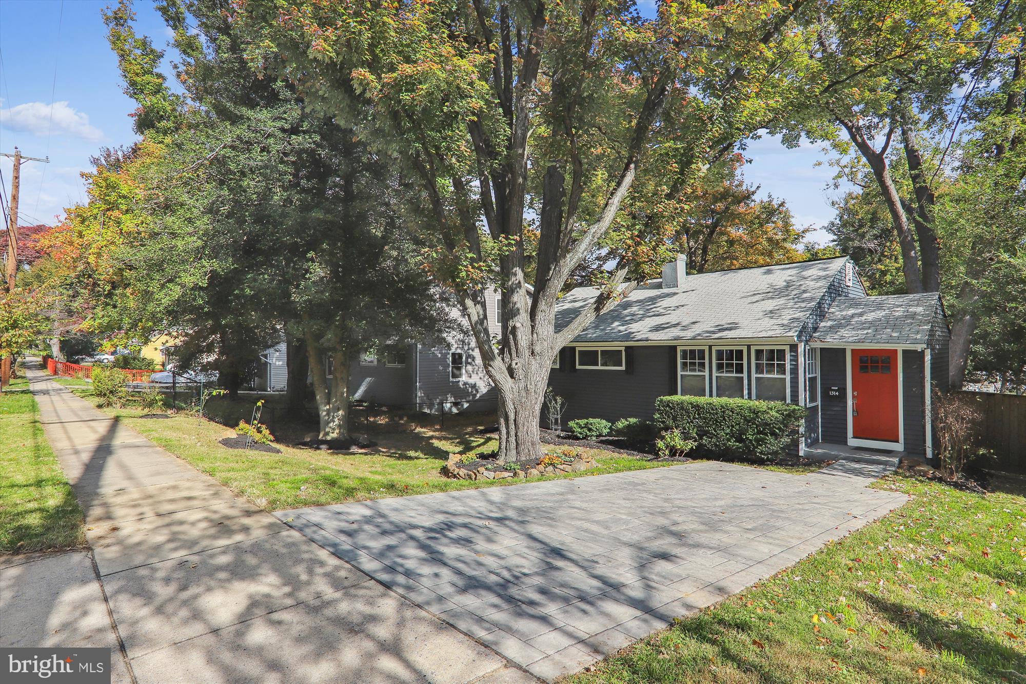 ROCKCREST - Residential