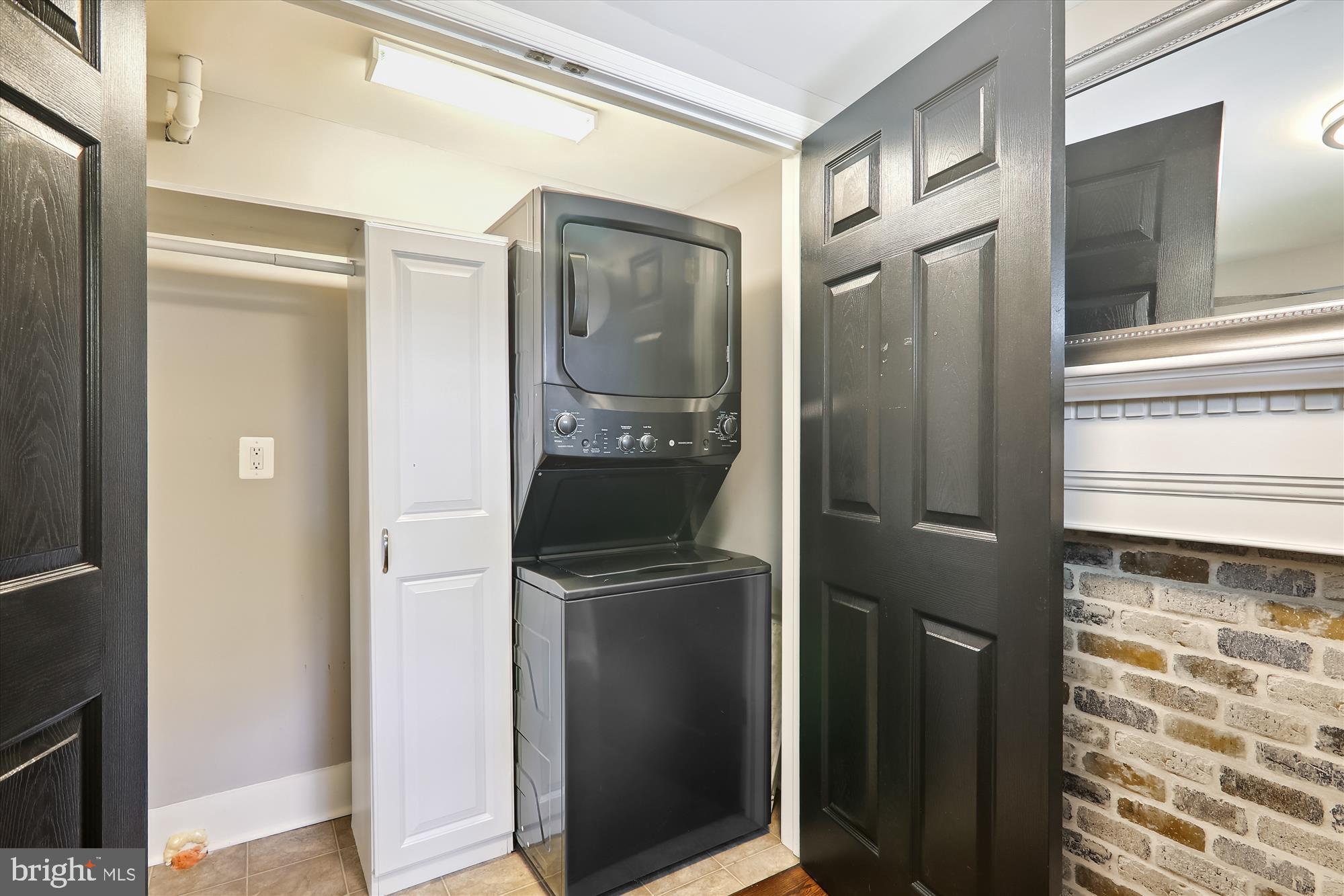 ROCKCREST - Residential