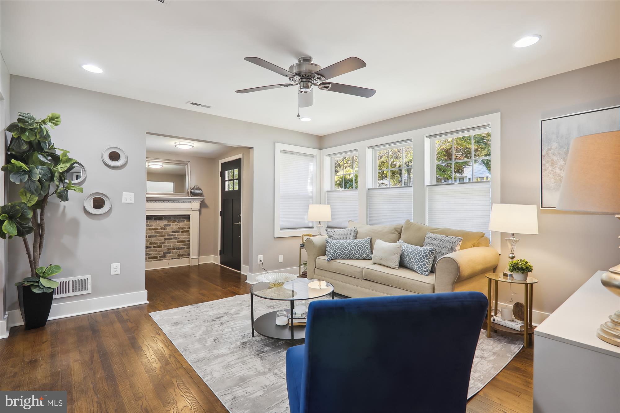 ROCKCREST - Residential