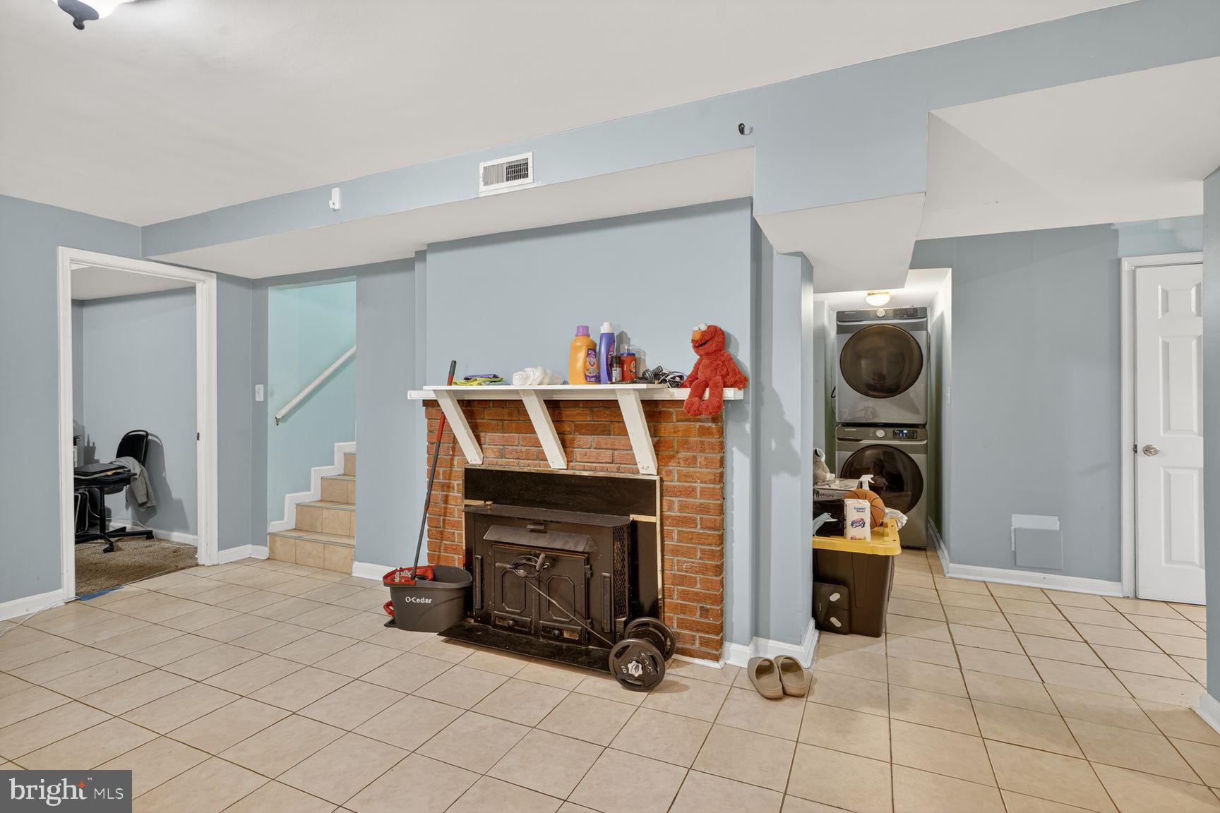 EAST COLUMBIA - Residential