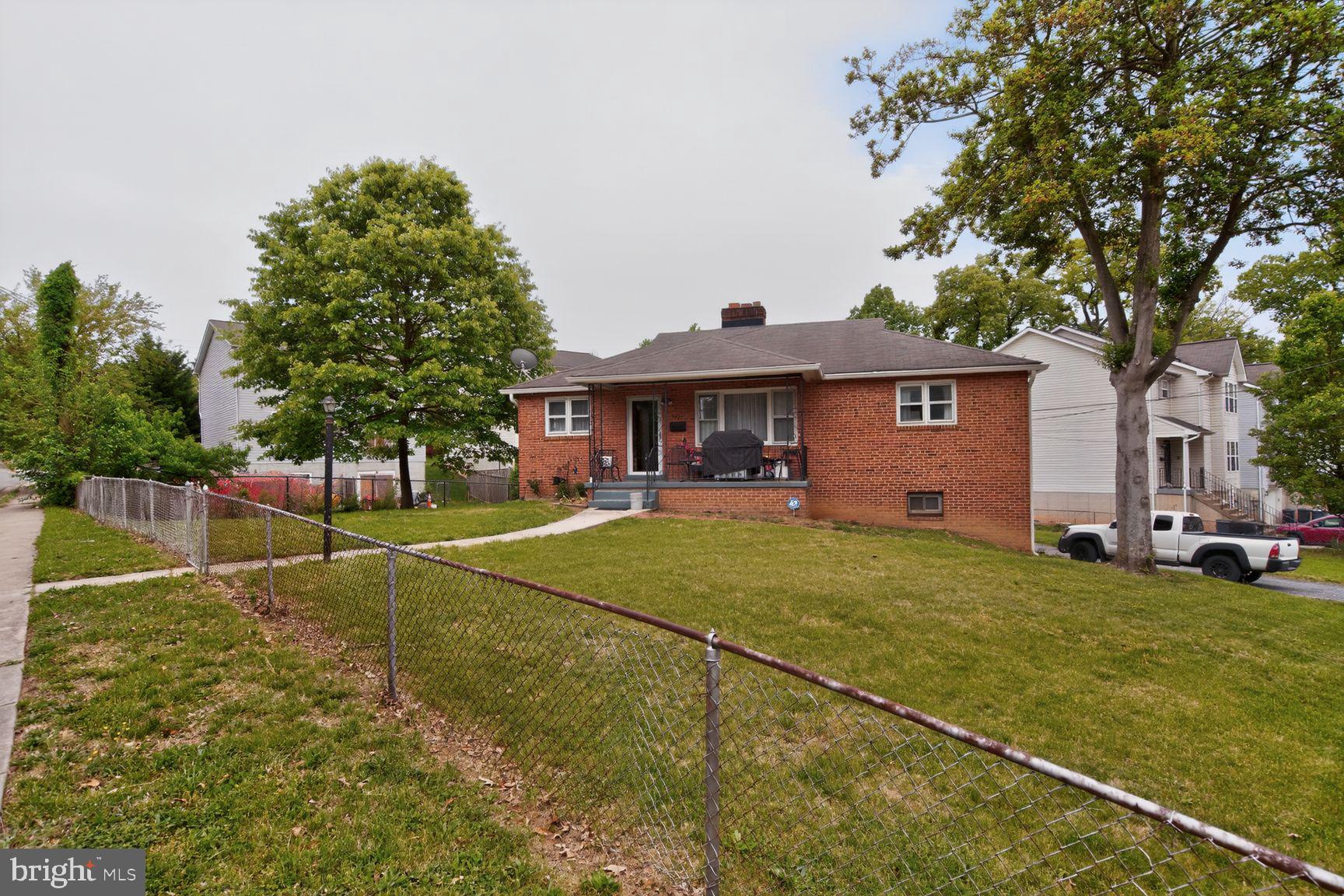 EAST COLUMBIA - Residential