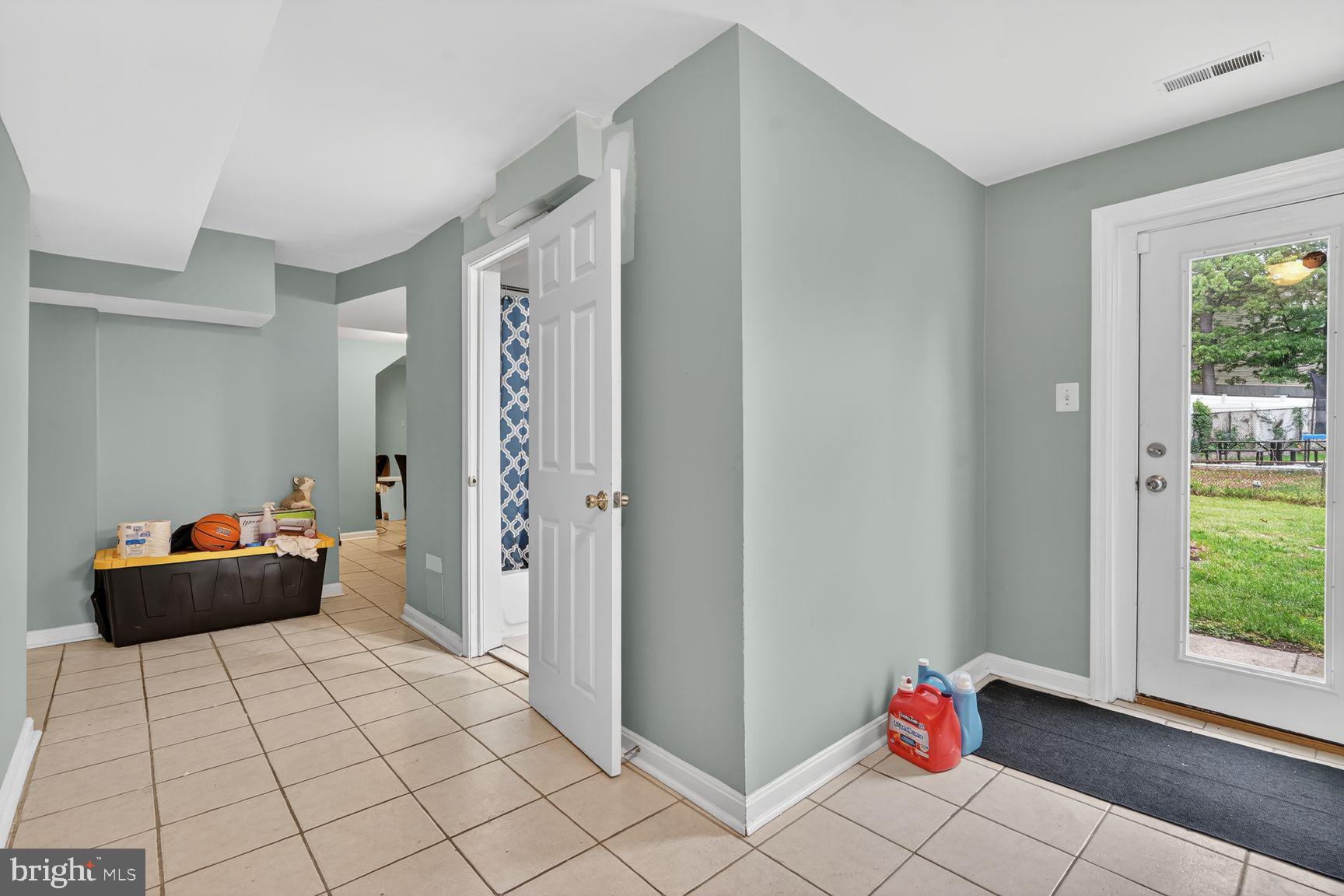 EAST COLUMBIA - Residential