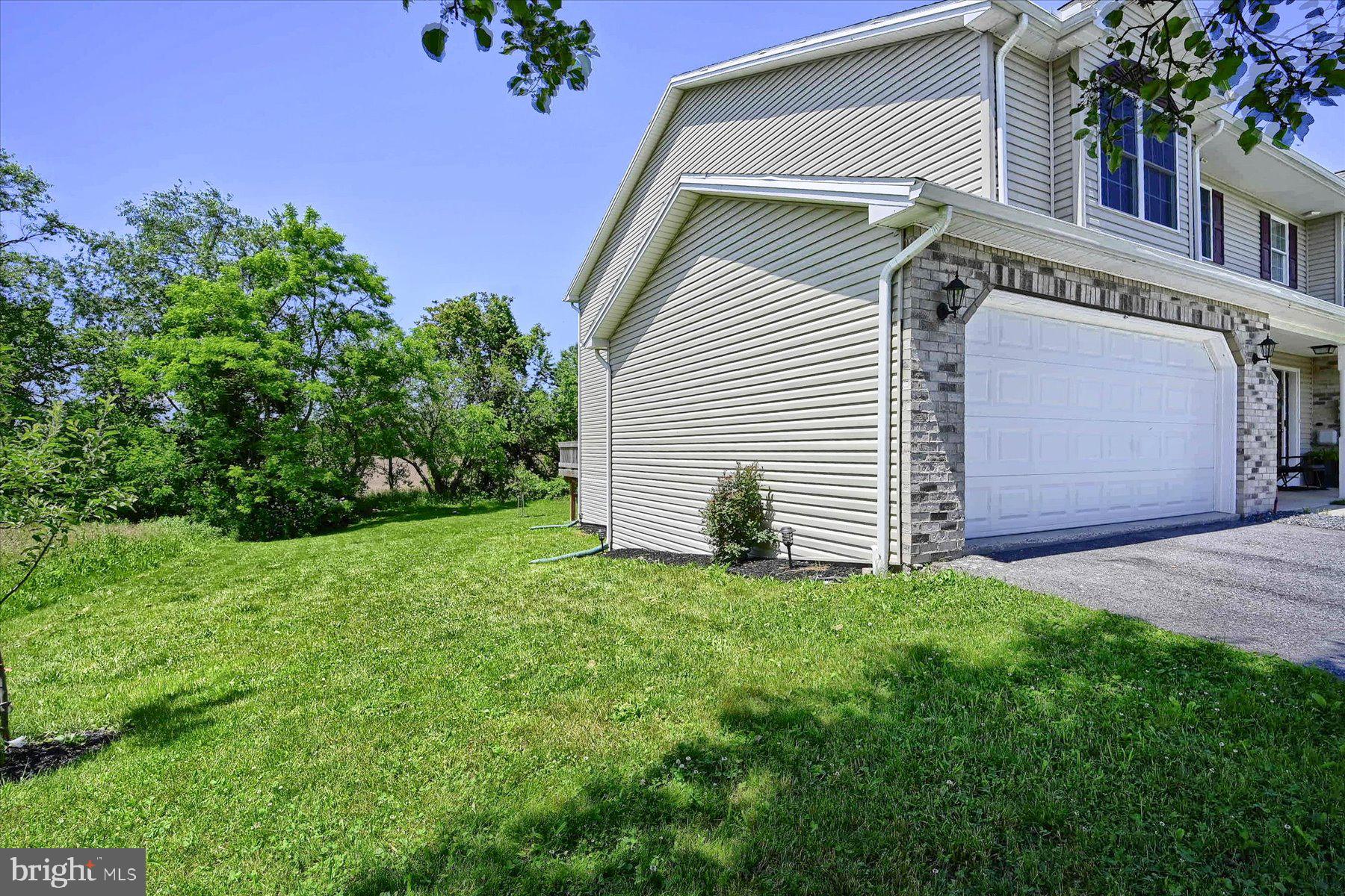 LENKER ESTATES - Residential
