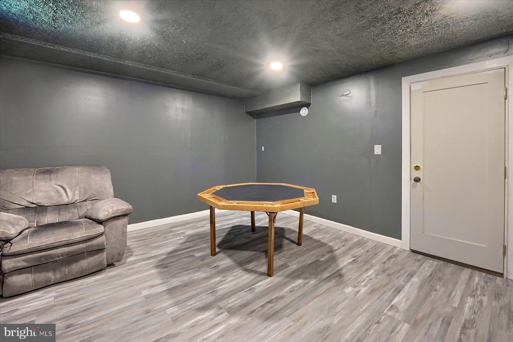LENKER ESTATES - Residential