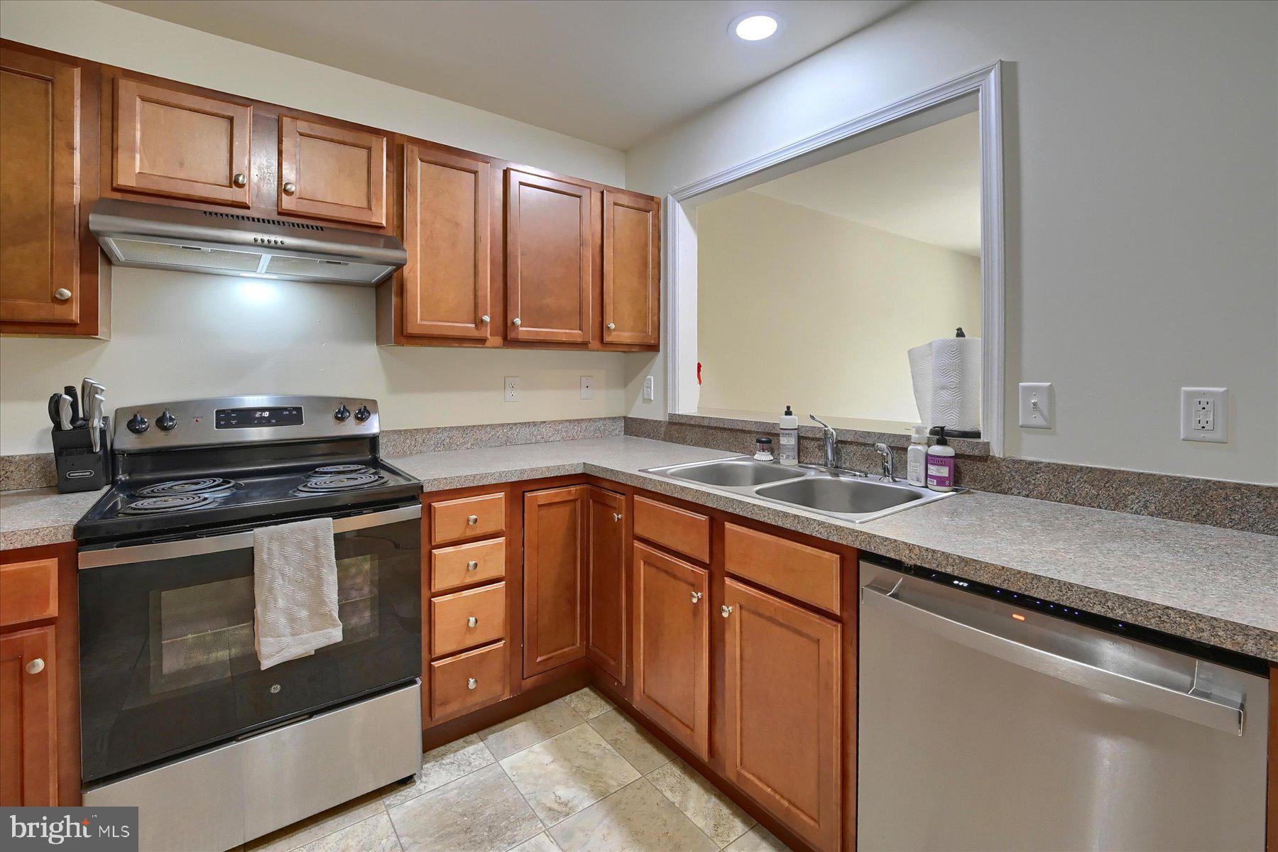 LENKER ESTATES - Residential