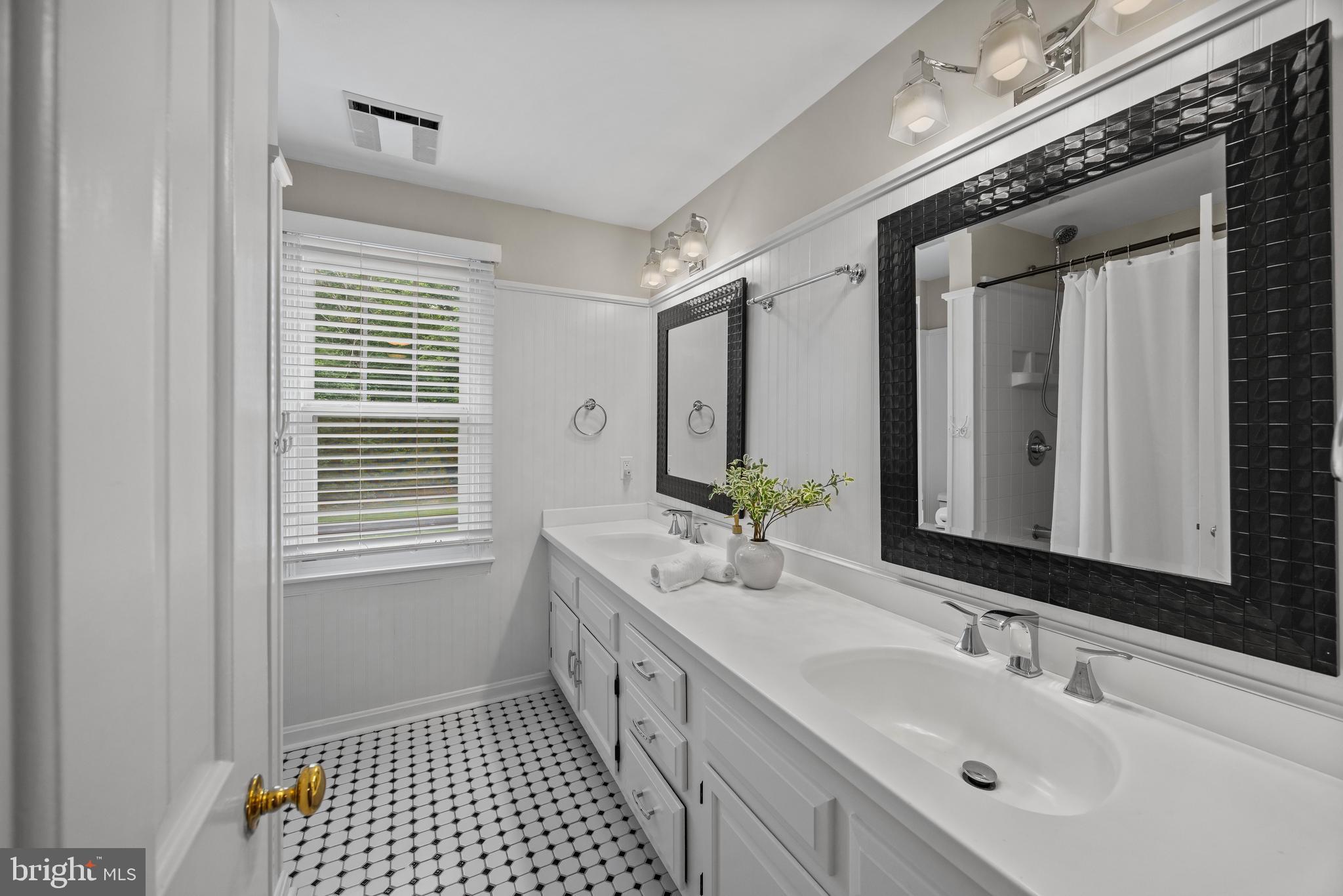 HARBOR HILLS - Residential