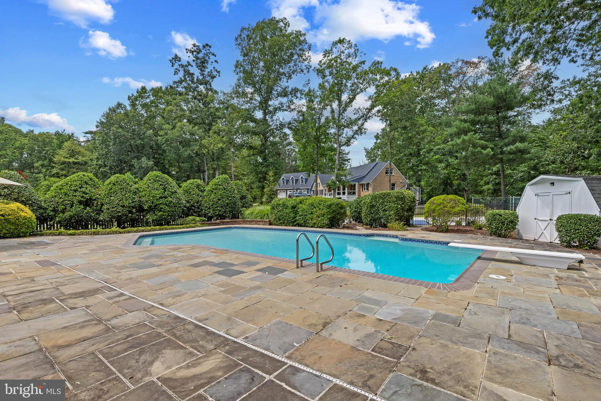 HARBOR HILLS - Residential
