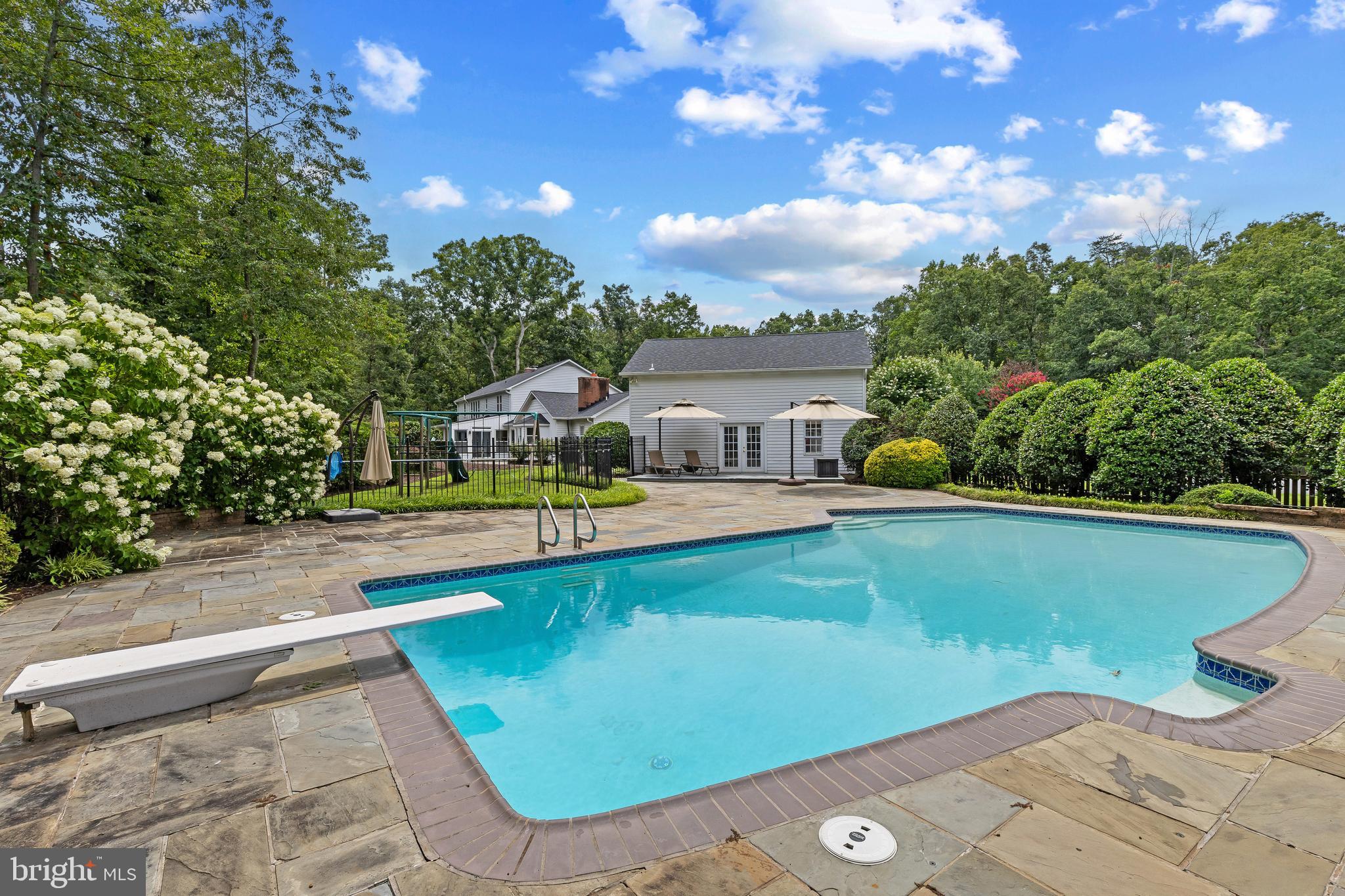 HARBOR HILLS - Residential