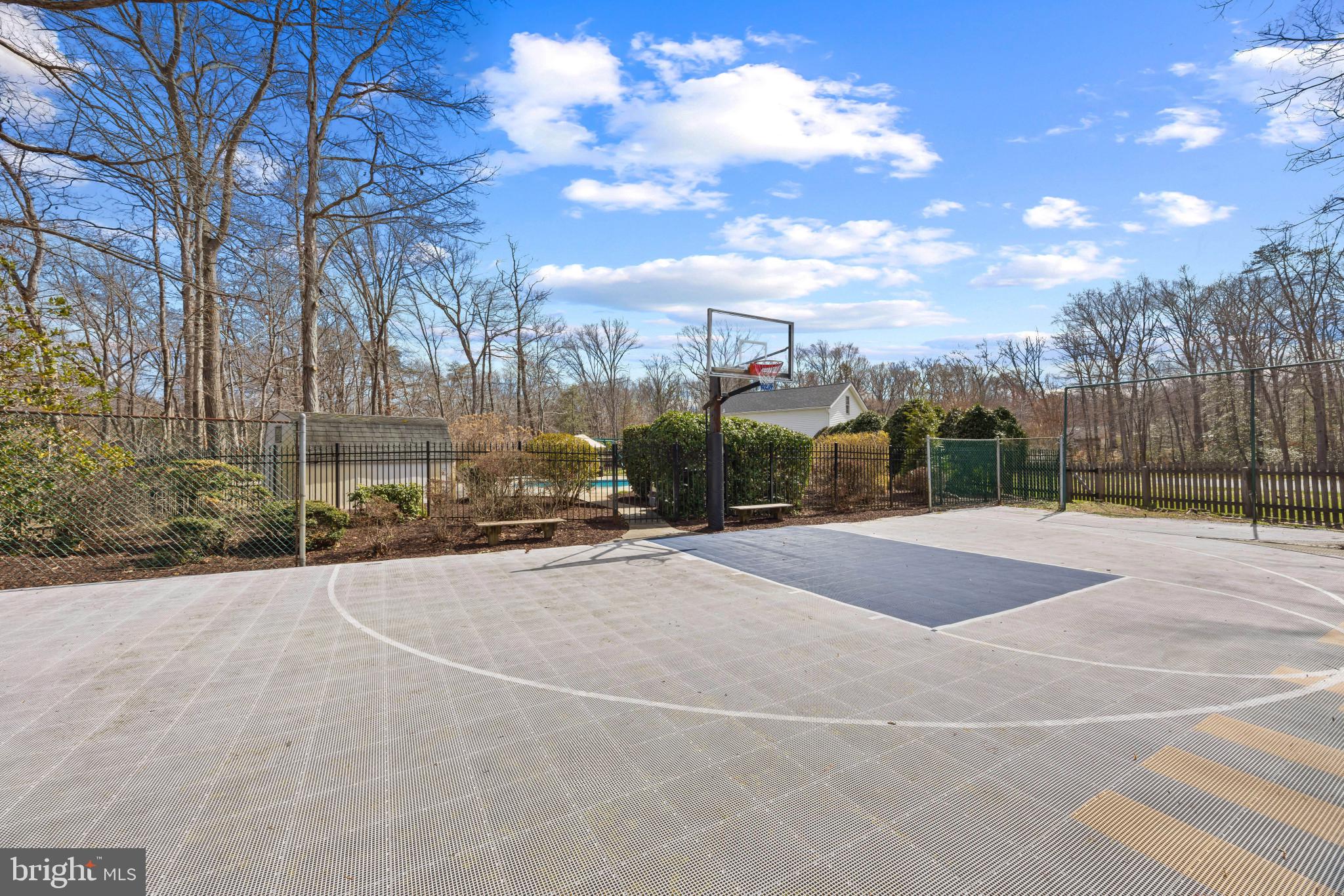 HARBOR HILLS - Residential