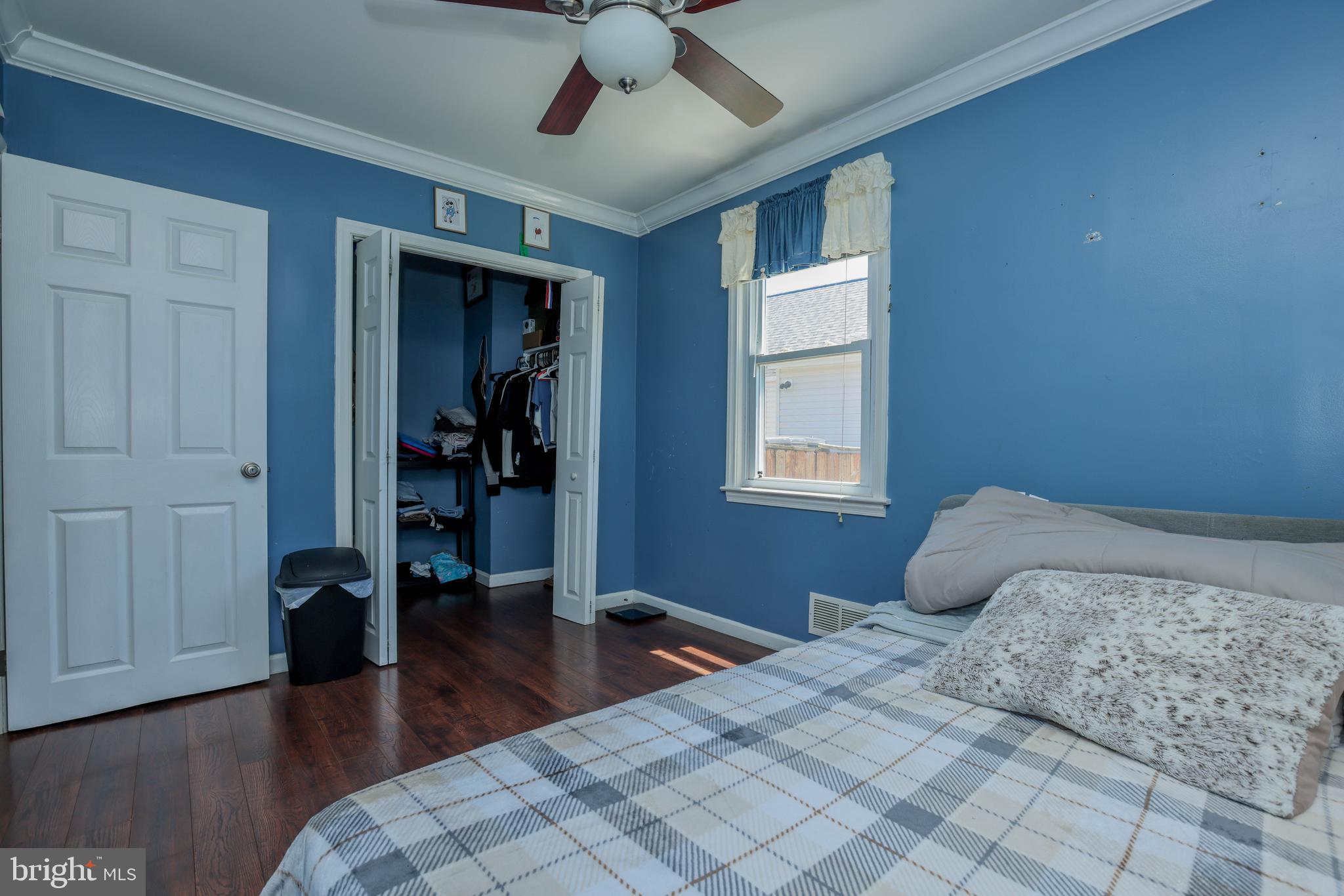 LYNBROOK - Residential