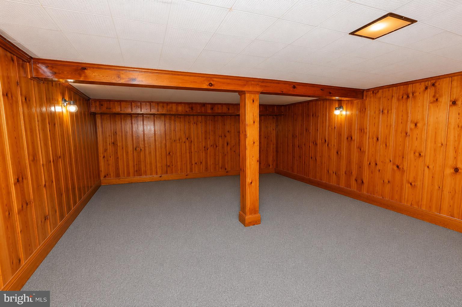 LYNBROOK - Residential