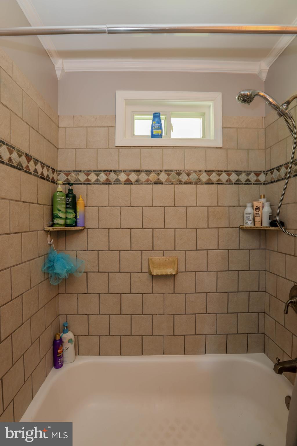 LYNBROOK - Residential