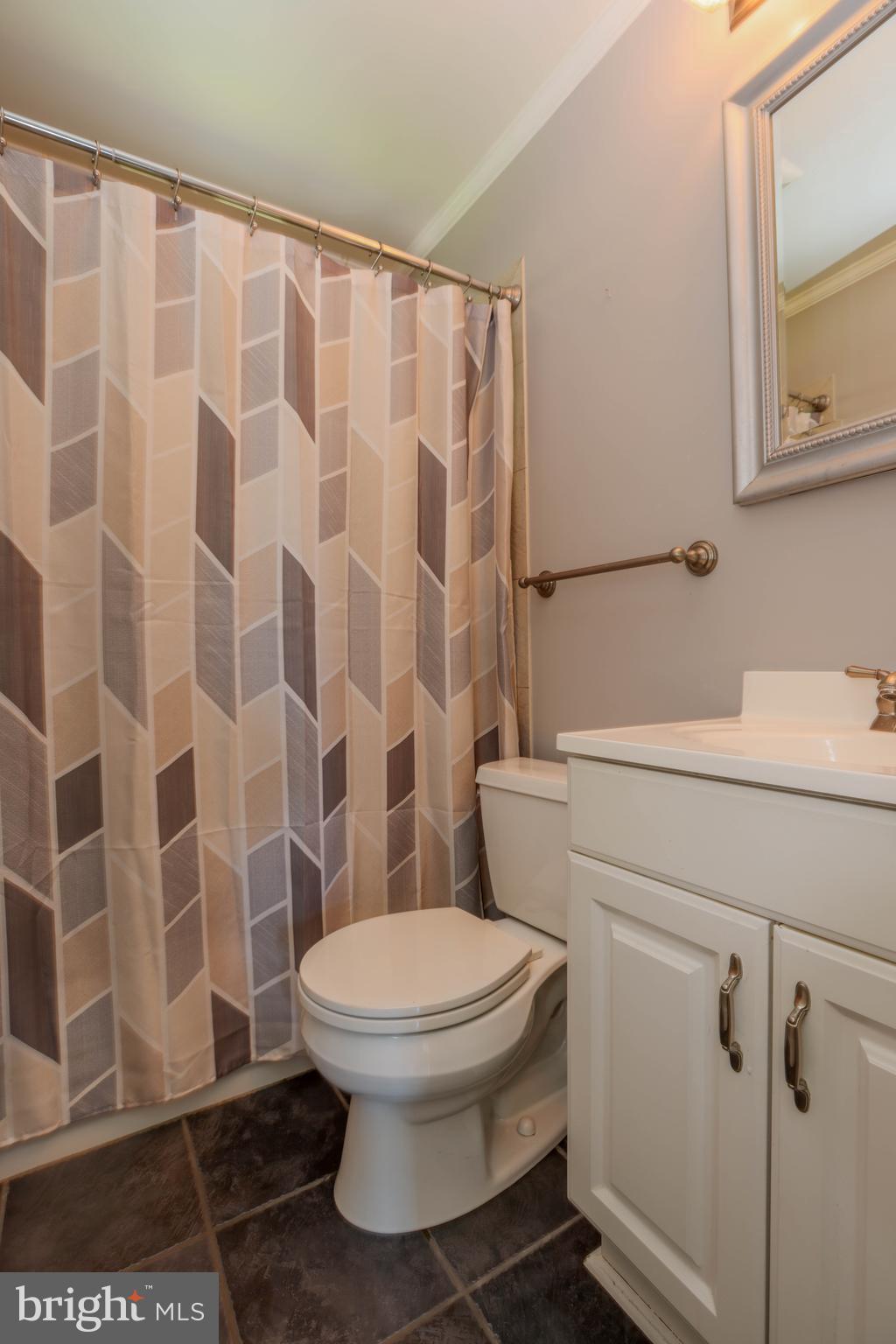 LYNBROOK - Residential