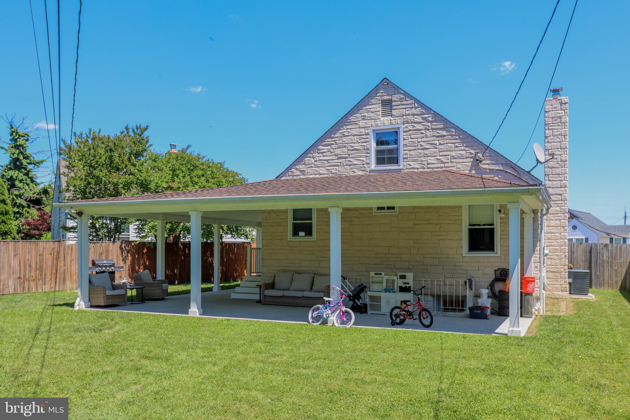 LYNBROOK - Residential