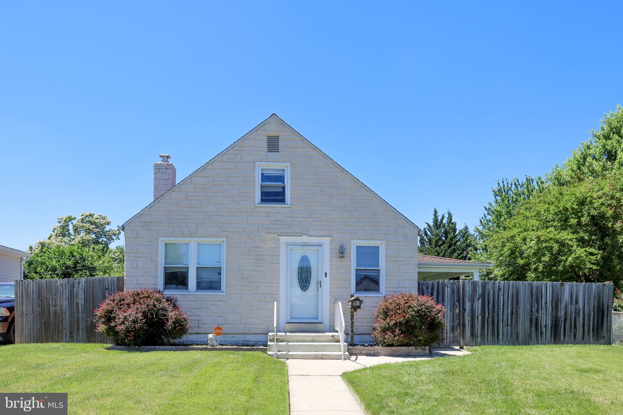 LYNBROOK - Residential