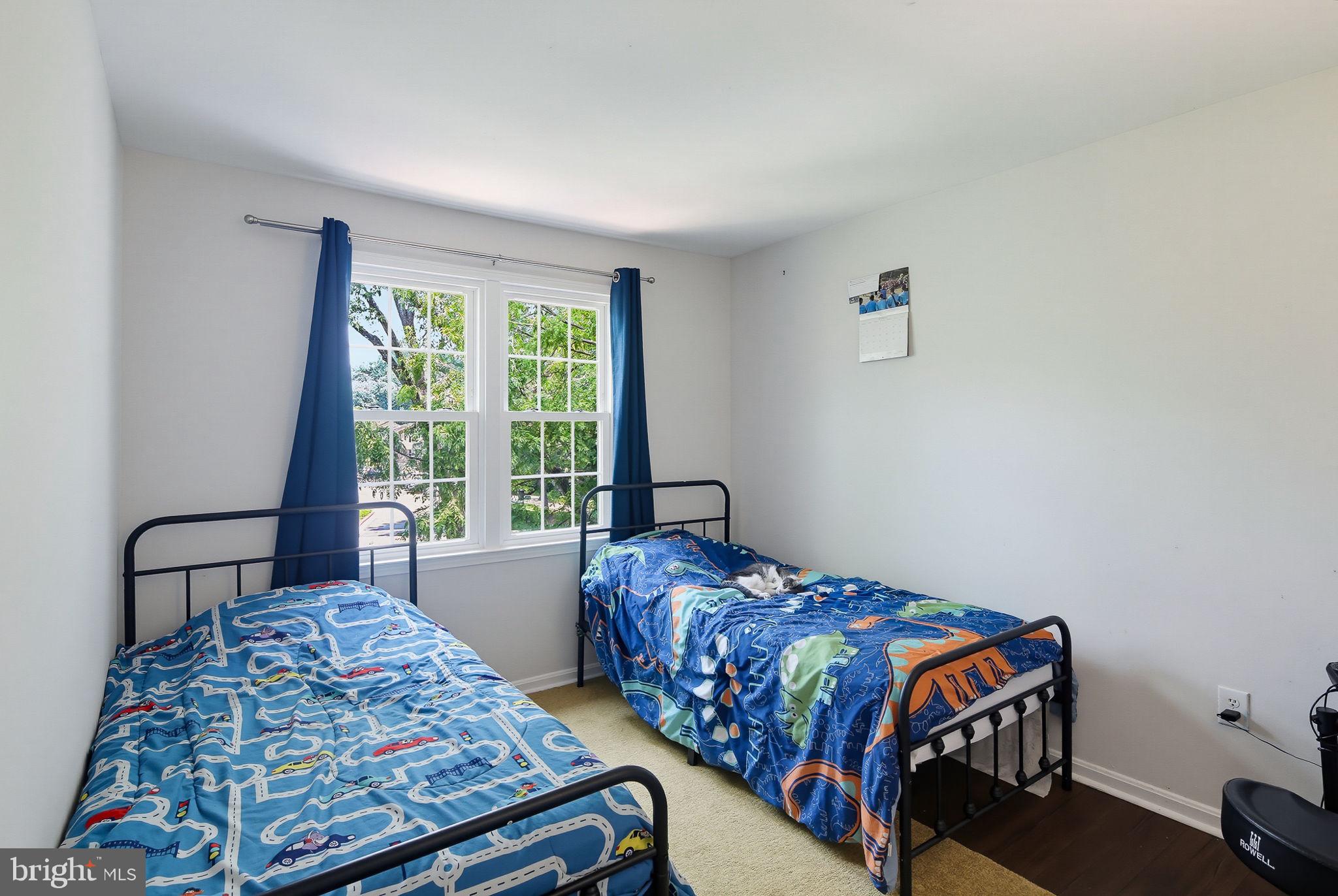 SHADY GROVE VILLAGE - Residential