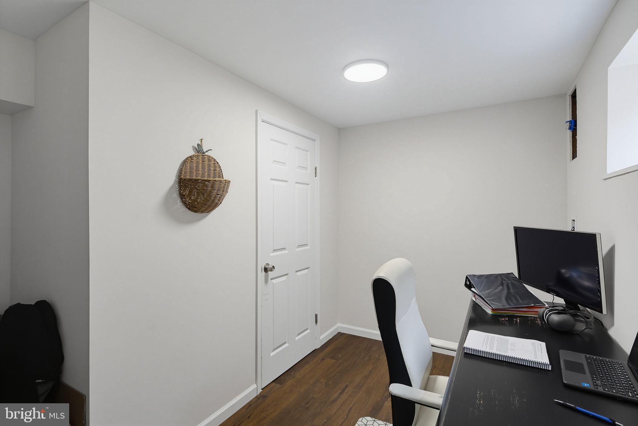 SHADY GROVE VILLAGE - Residential