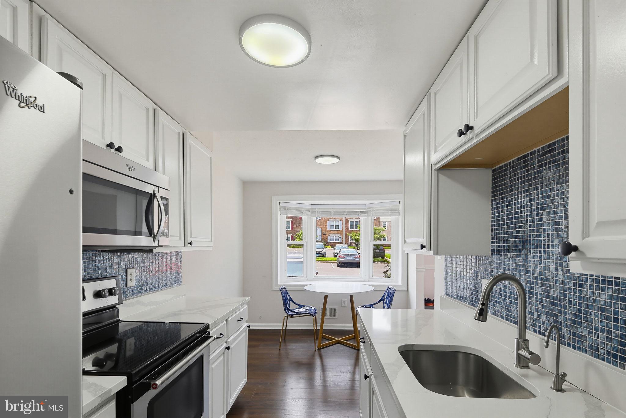 SHADY GROVE VILLAGE - Residential