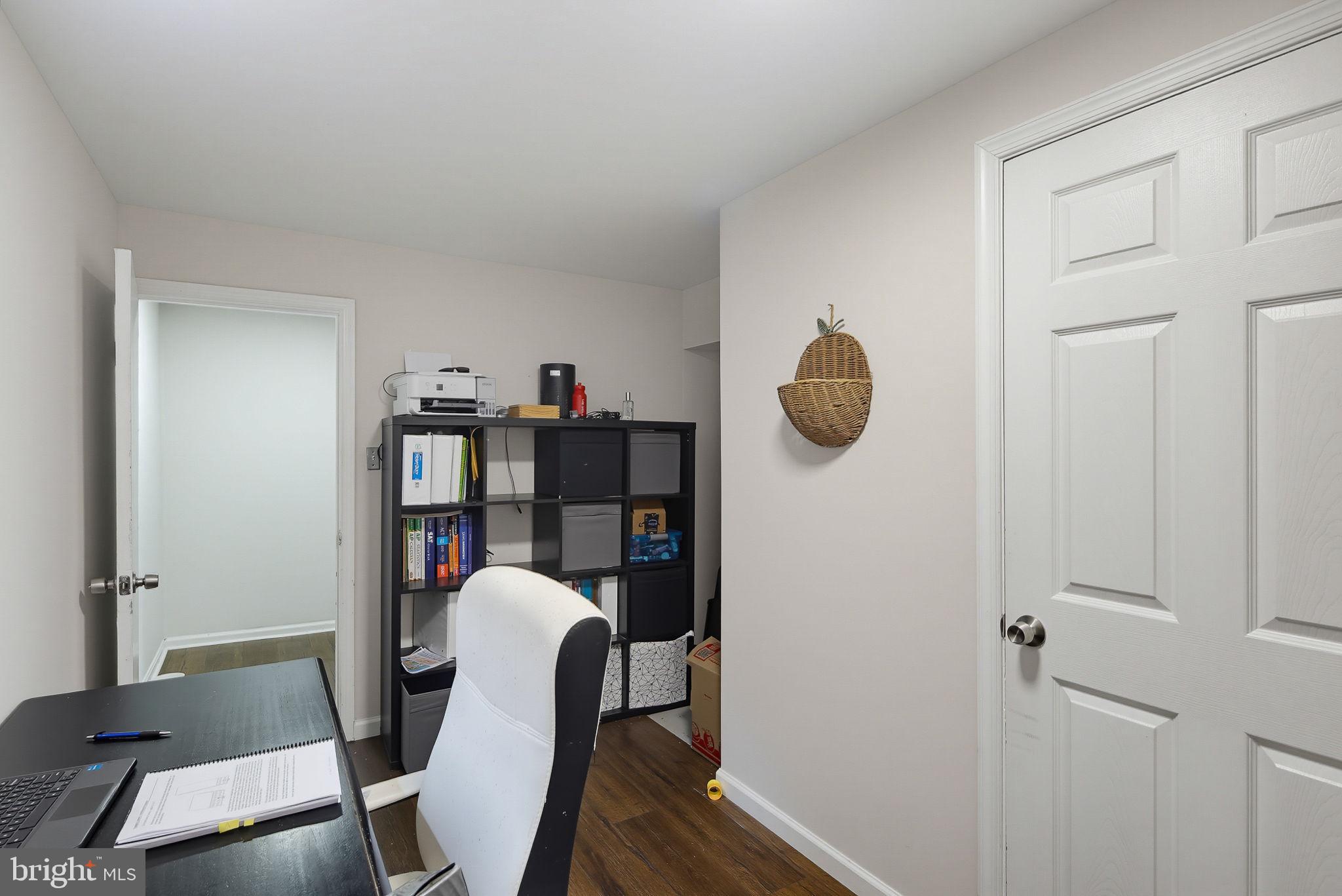 SHADY GROVE VILLAGE - Residential