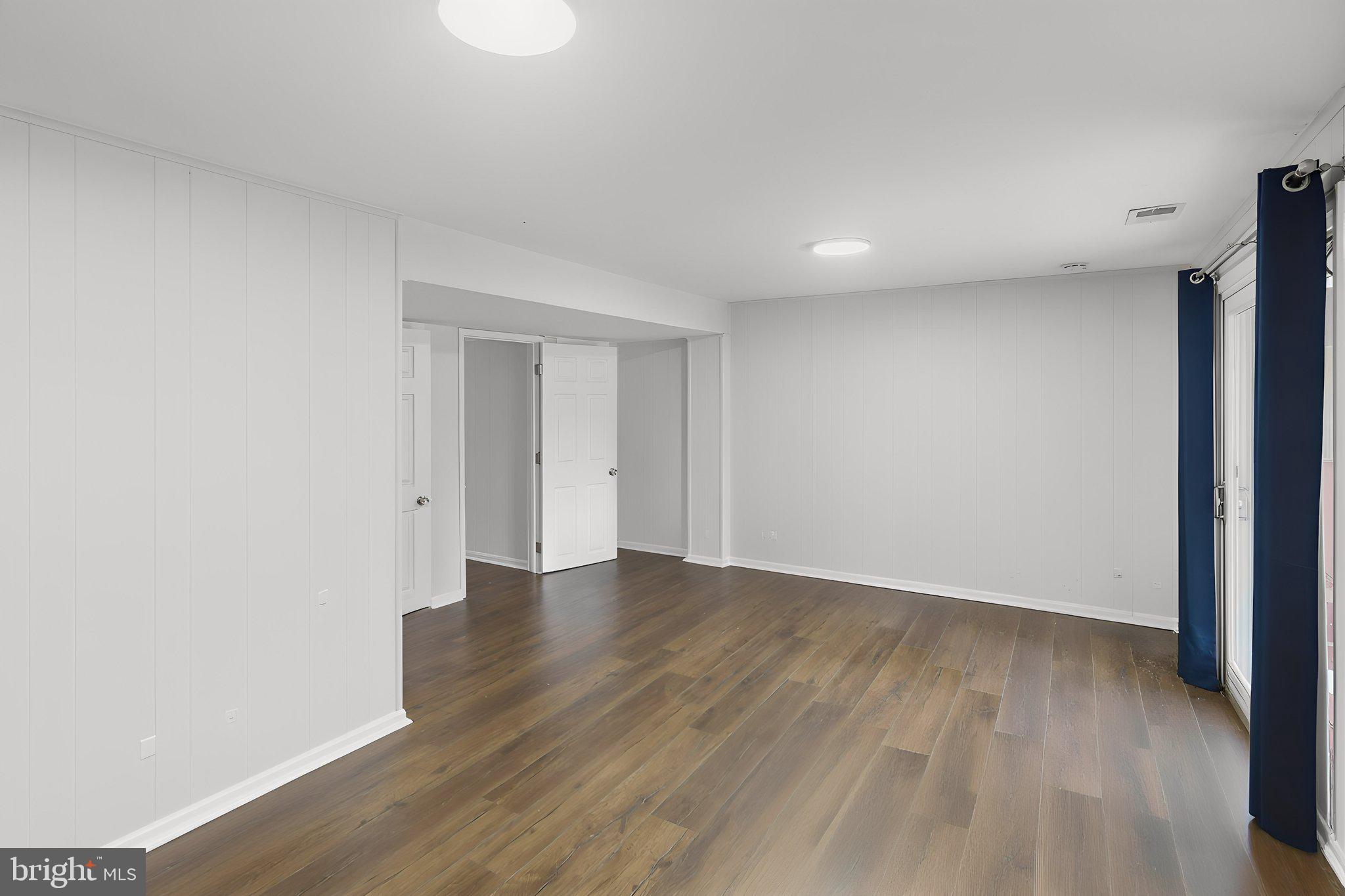 SHADY GROVE VILLAGE - Residential