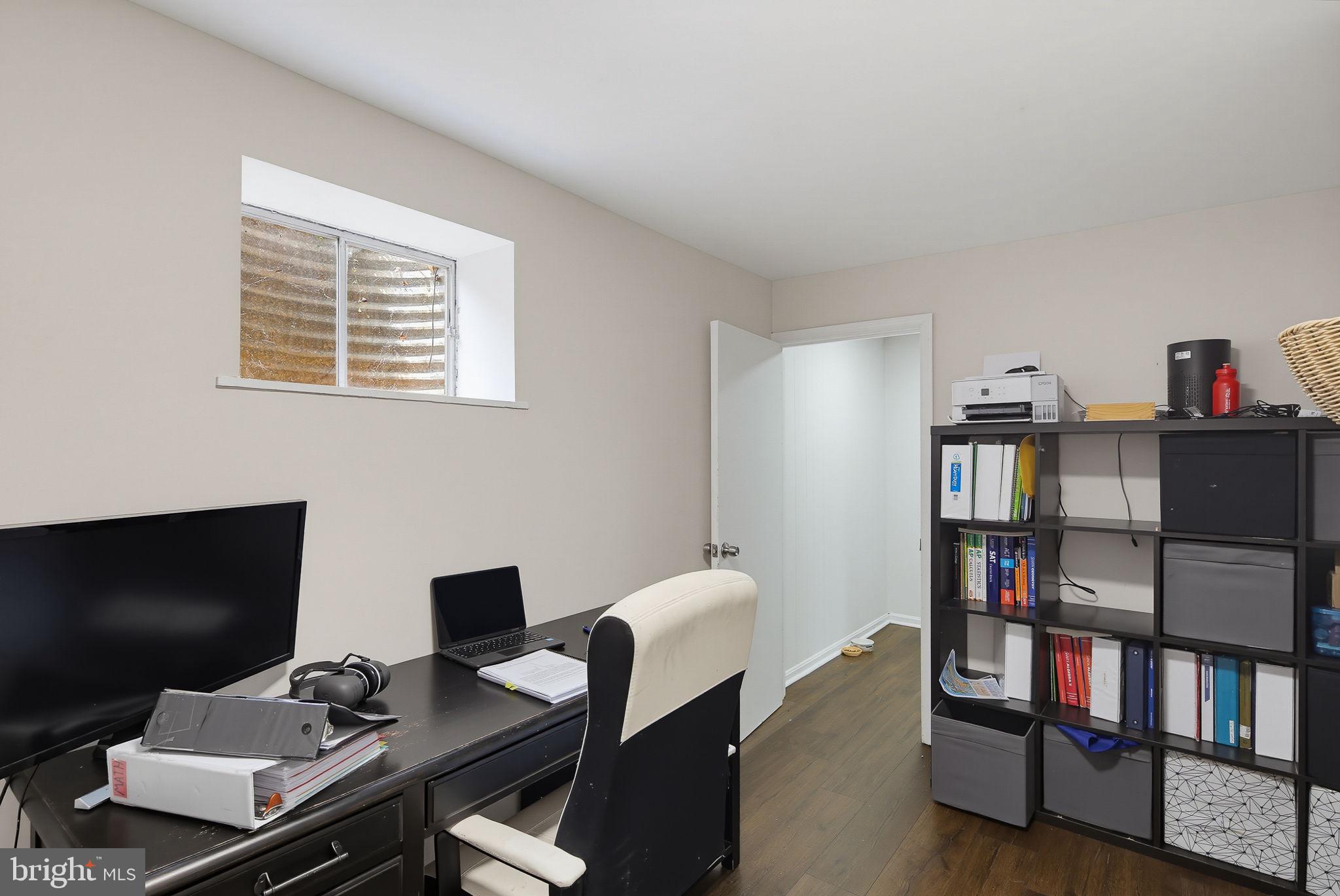SHADY GROVE VILLAGE - Residential