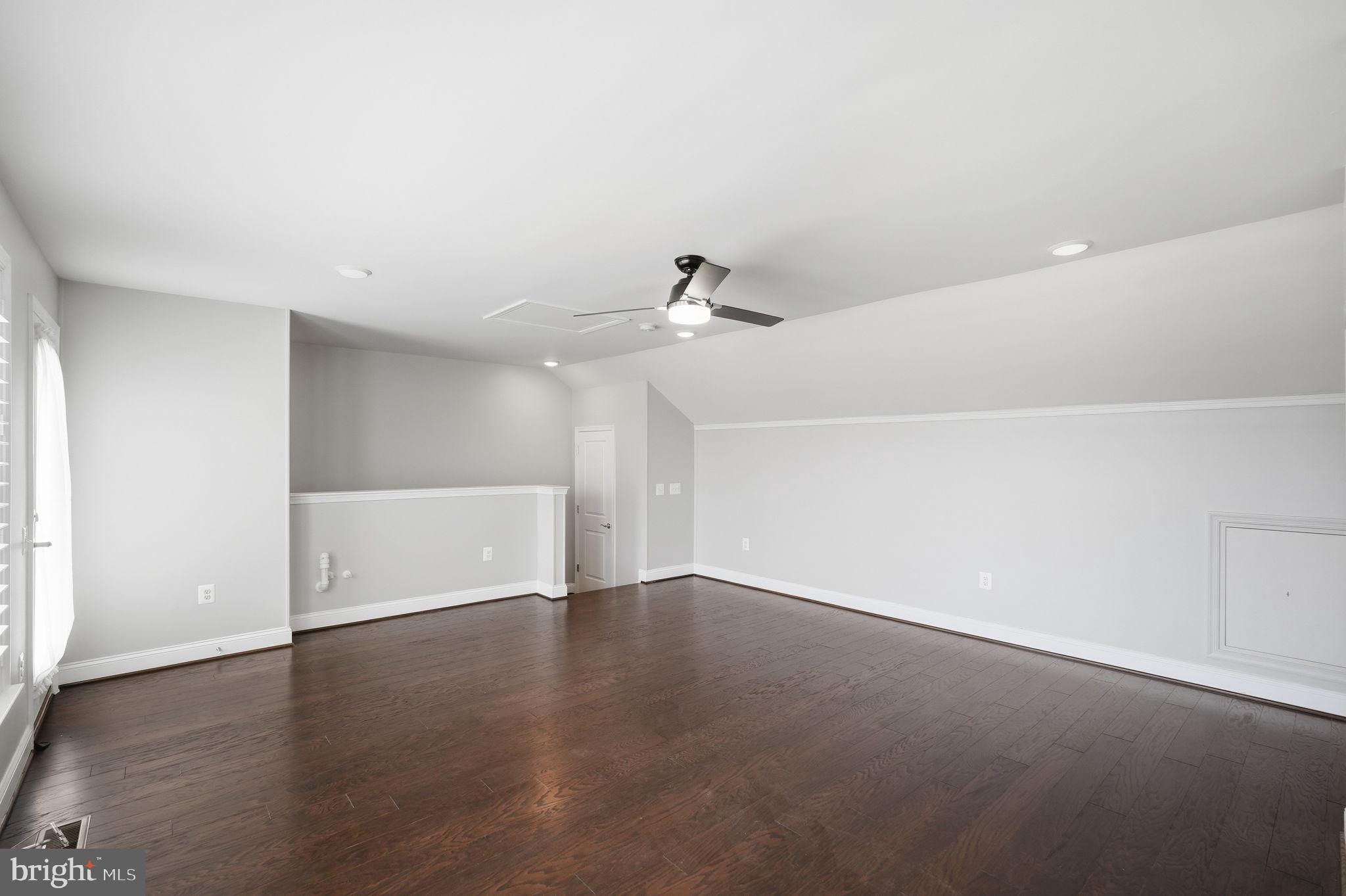 WALNEY ROAD - Residential