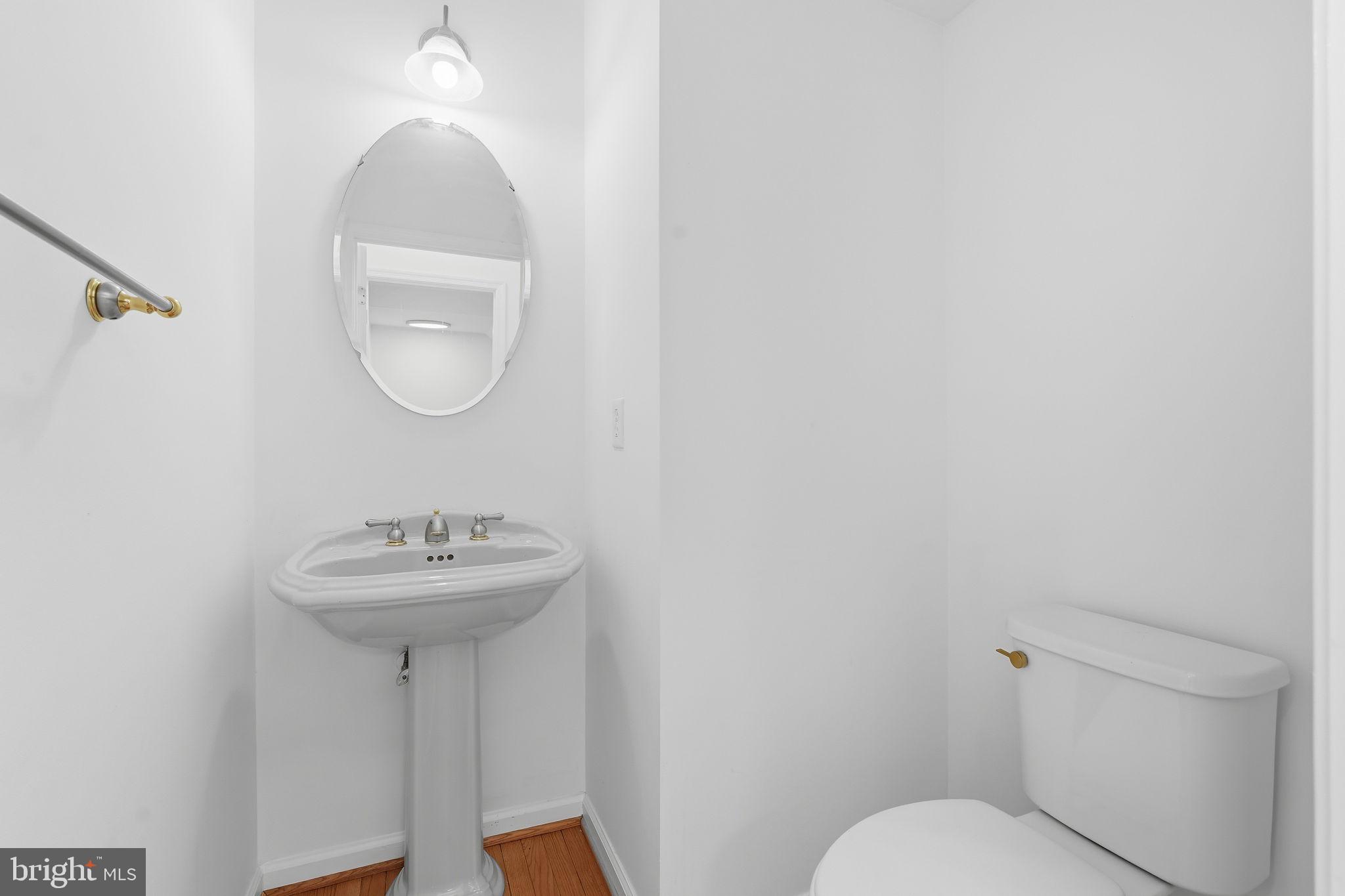 WALNEY ROAD - Residential