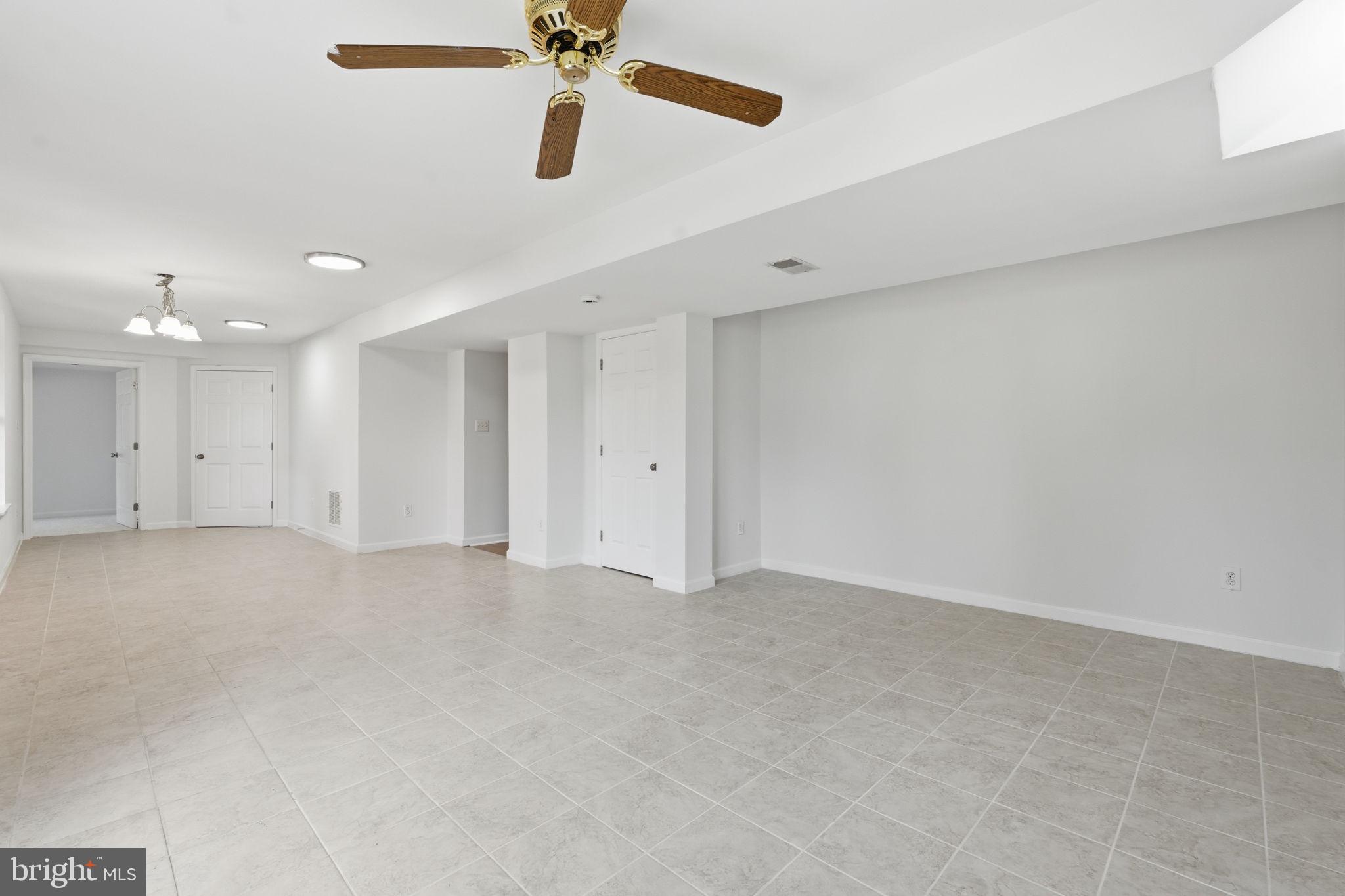 WALNEY ROAD - Residential