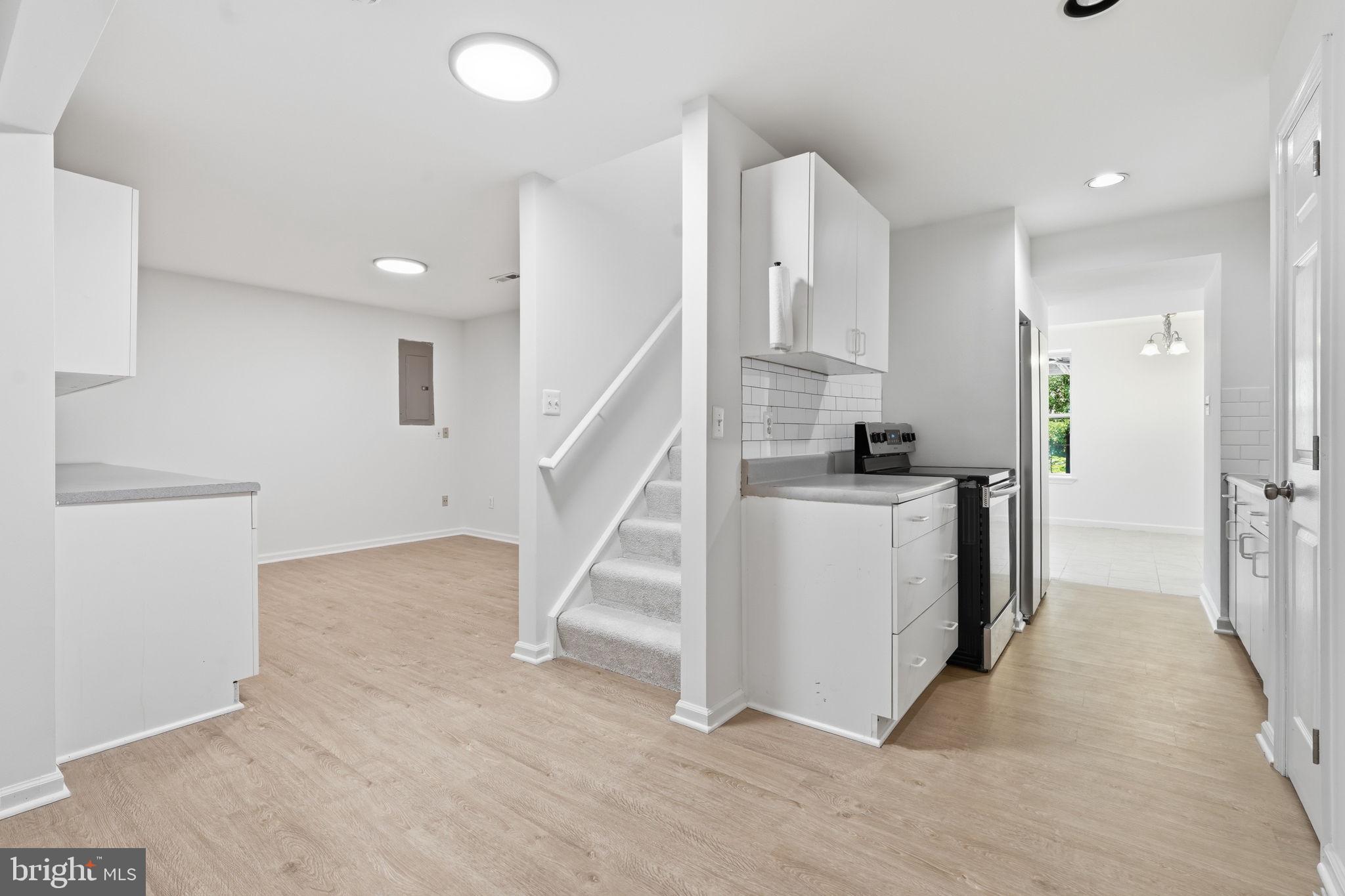 WALNEY ROAD - Residential