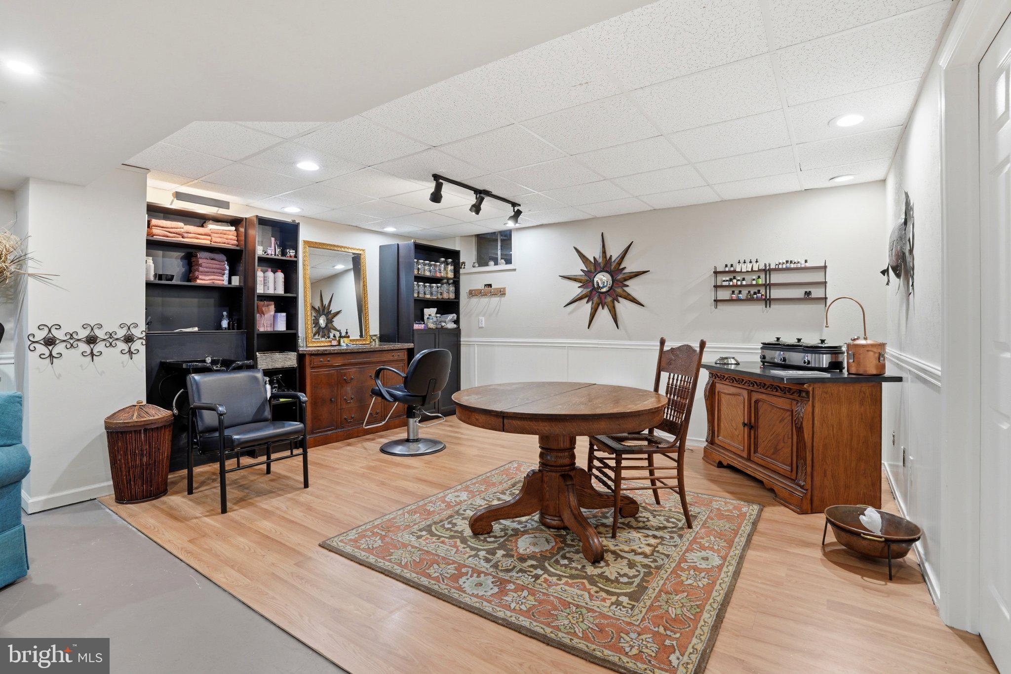 PEAR TREE VIL - Residential