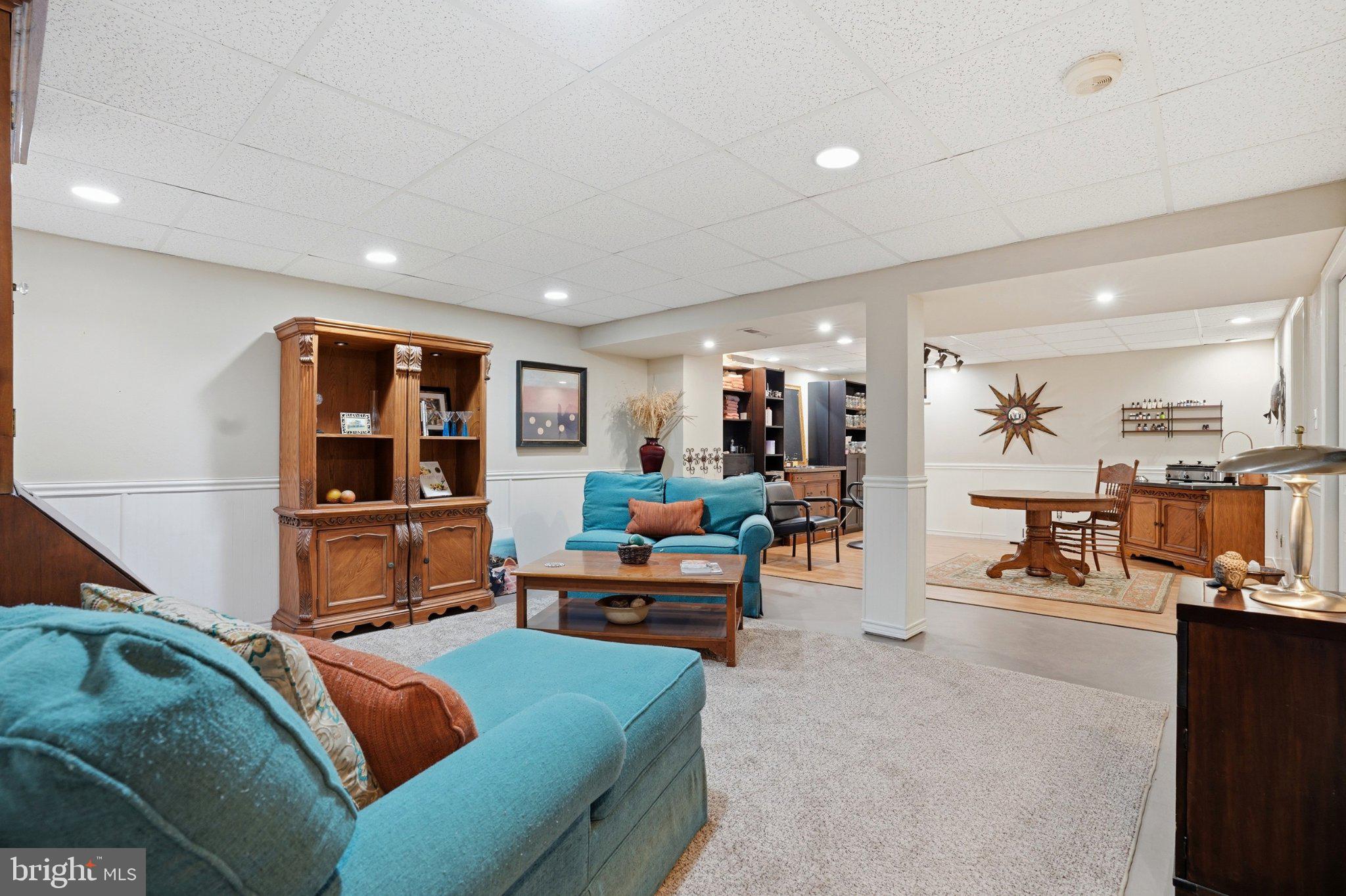PEAR TREE VIL - Residential