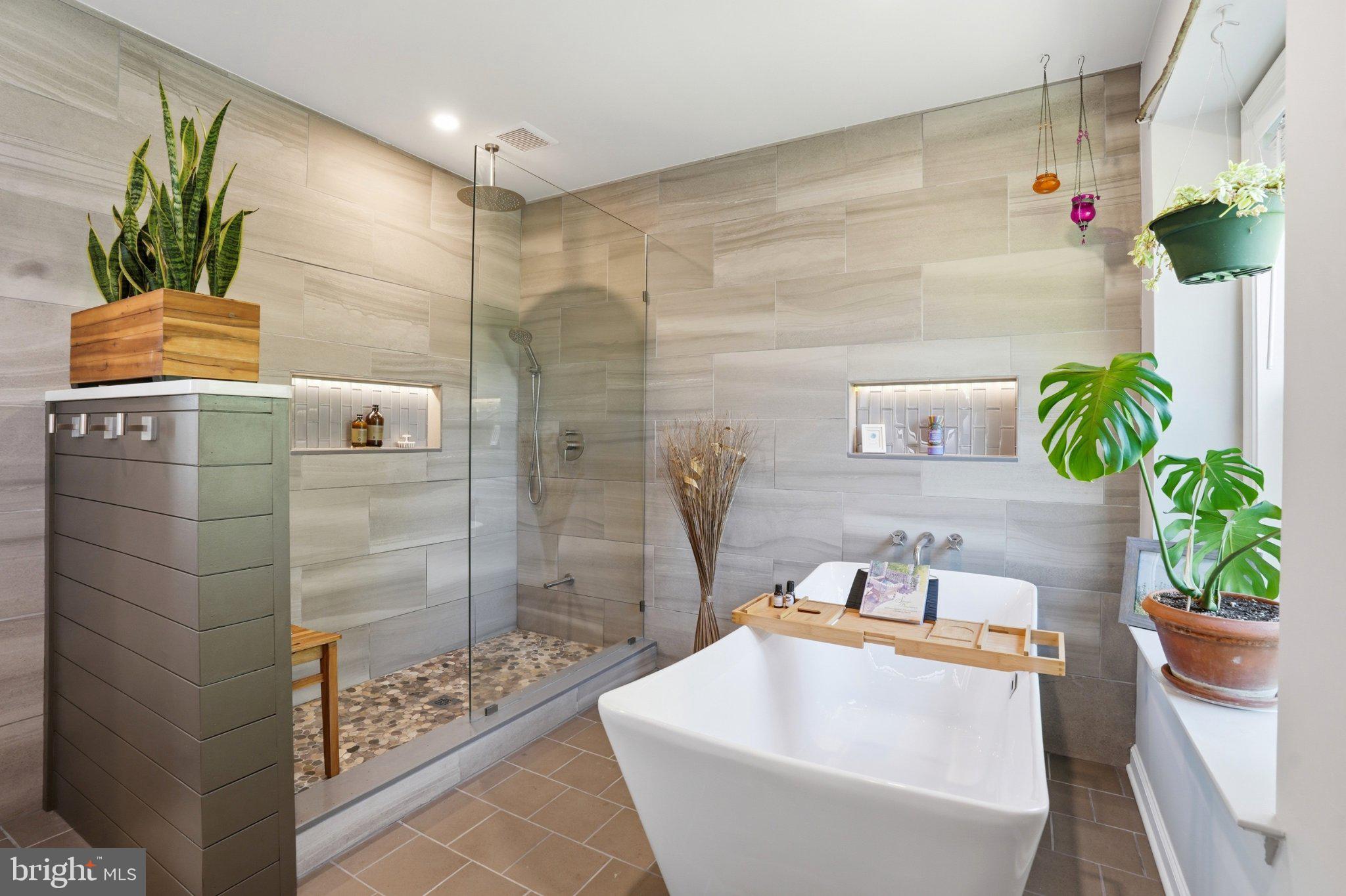 PEAR TREE VIL - Residential